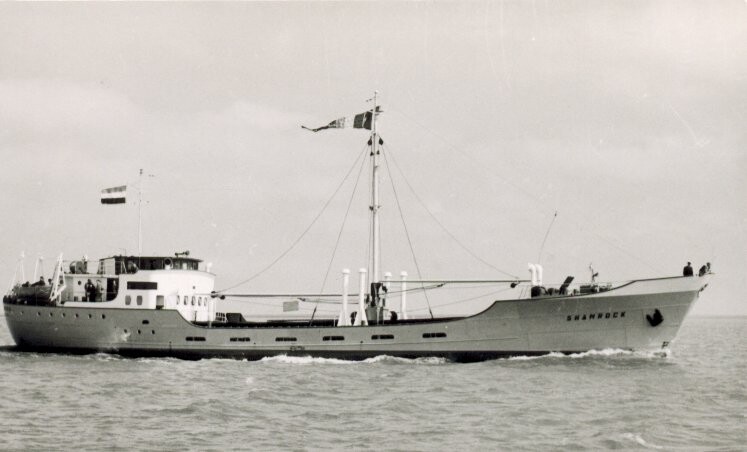 2001.1736; De coaster ms. Shamrock van E. Wagenborgs Scheepvaart & Expeditiebedrijf uit Delfzijl [...]; foto