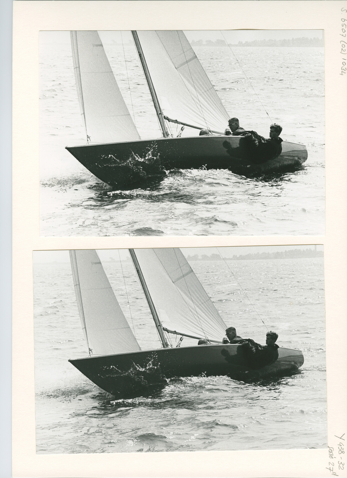 S.6507(02)1034.04; Zwart-wit foto van de Soling nummer 1 (Cadans) op het IJsselmeer; foto