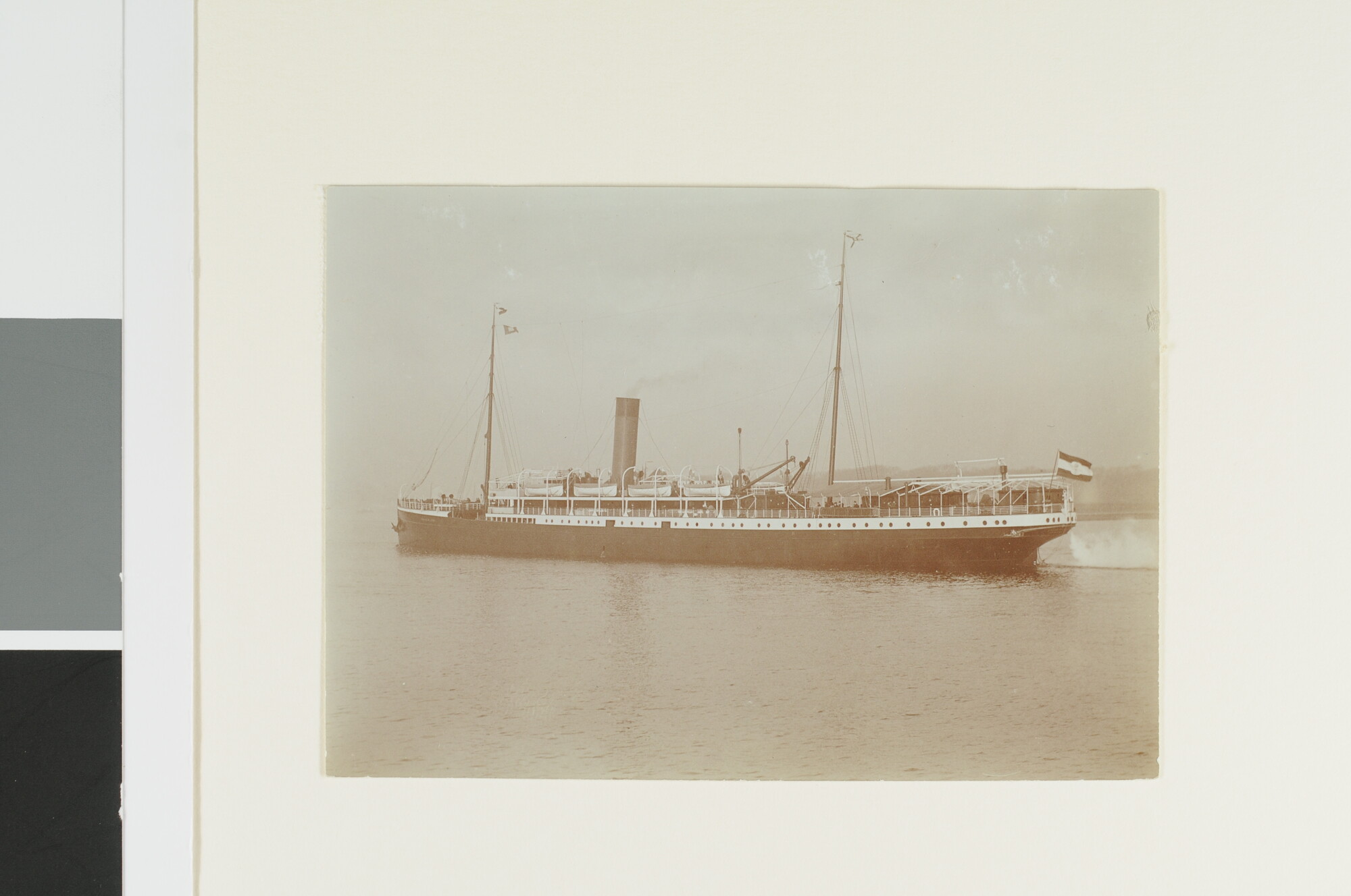 S.3565(15); Het mailschip ss. Koning Willem II van de SMN; foto