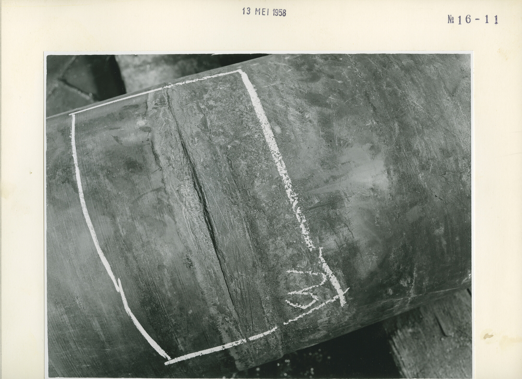 S.5444(3291)11; Foto van scheuren in de schroefas van de Baron Cawdor; foto