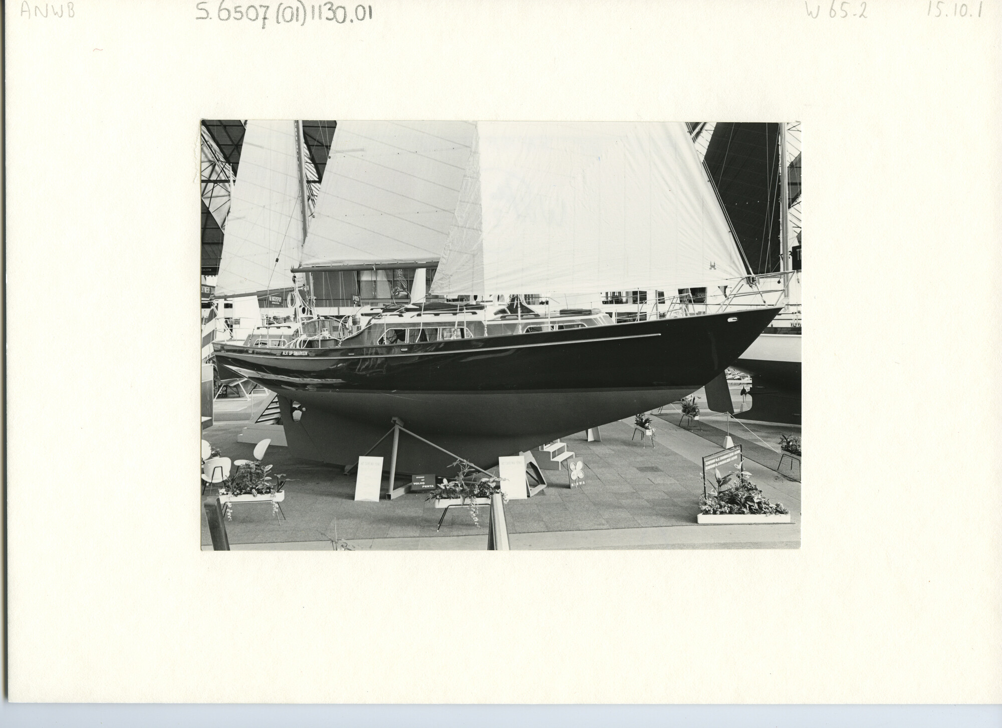 S.6507(01)1130.04; Foto van diverse stands; foto