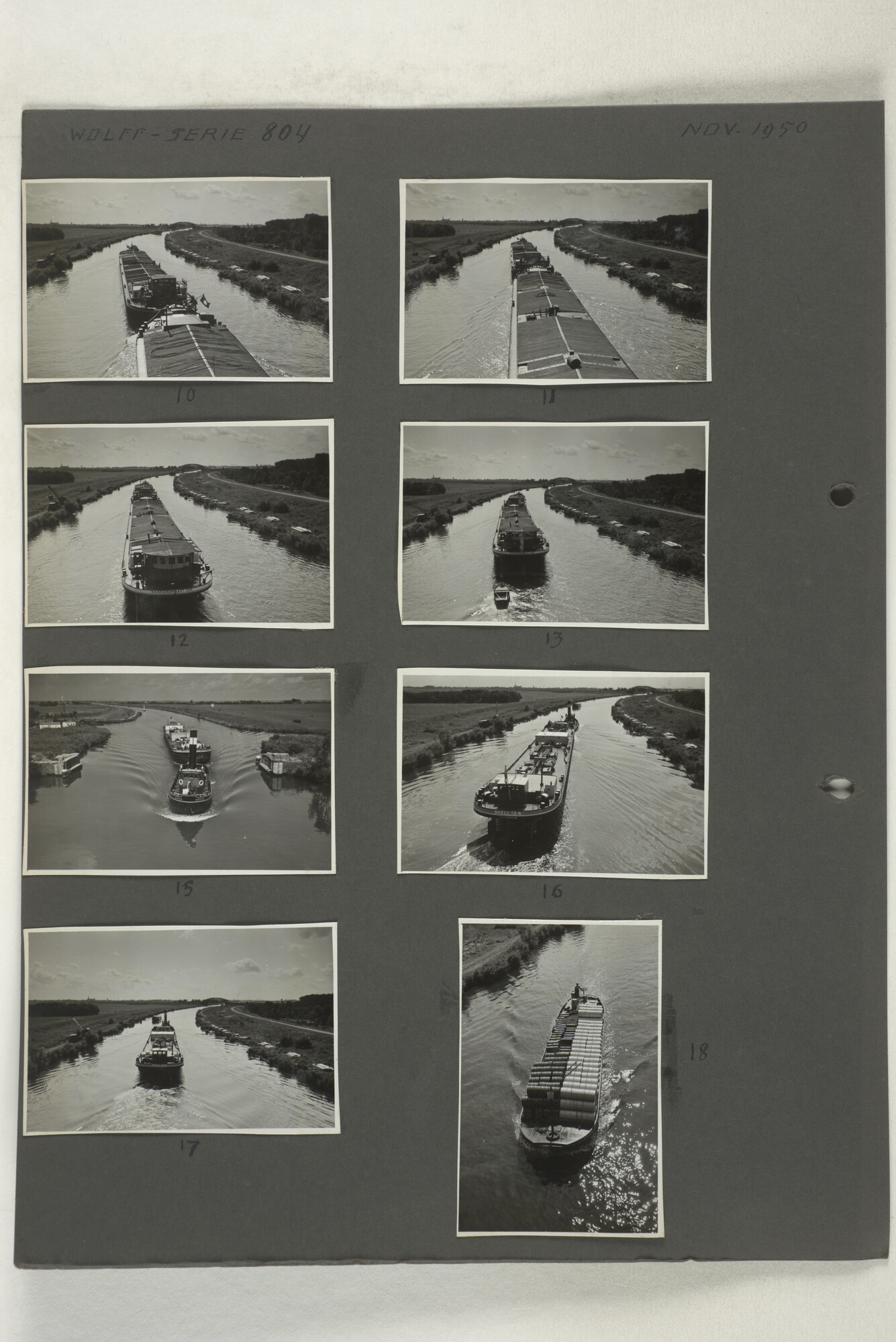 1998.2181; Omslag met een grote hoeveelheid proef foto's gemaakt in opdracht van de Gemeente Handelsinrichtingen en de Vereniging "de Amsterdamsche Haven" te Amsterdam.; omslag