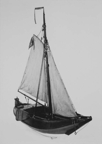 A.0115(10); Model van een hoogaars; scheepsmodel