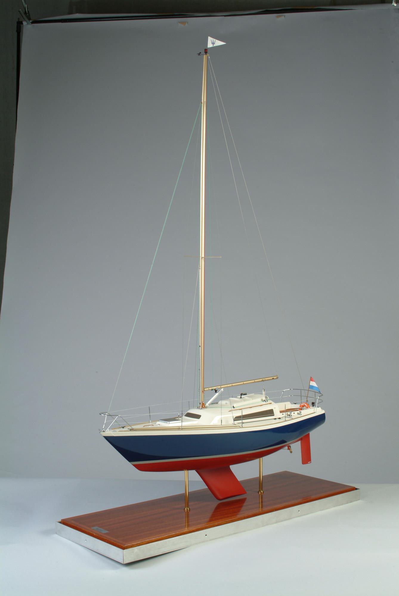 1998.2011; Model van het Pionklasse zeiljacht Festina; scheepsmodel