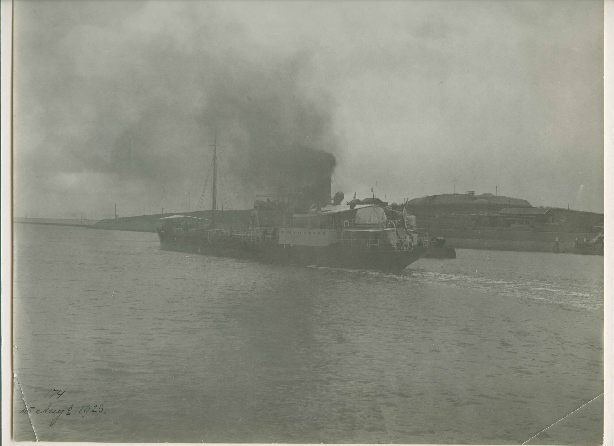 S.5444(0595); Foto van de tanker ss. Juanita van de Curaçaosche Scheepvaart Maatschappij; foto