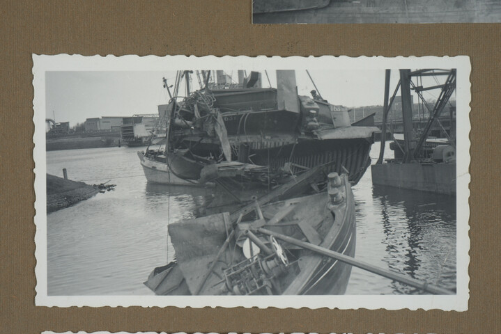 2001.1755; Omslag met vele foto's en knipsels van meest bergingsactiviteiten door Reederij v/h Gebroeders Goedkoop te Amsterdam in de periode 1929 / 1949; omslag