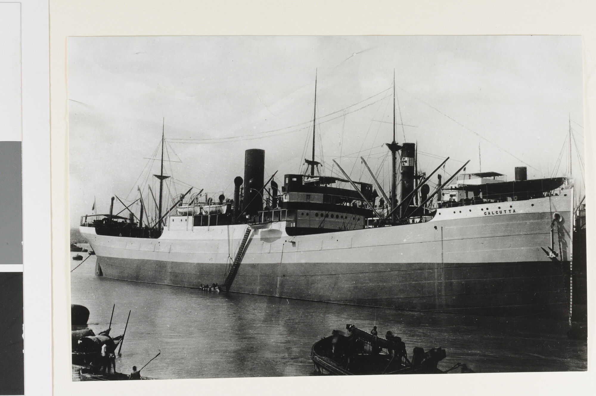 RB.0076(05); Het vrachtschip ss. 'Calcutta' van de SMN; foto