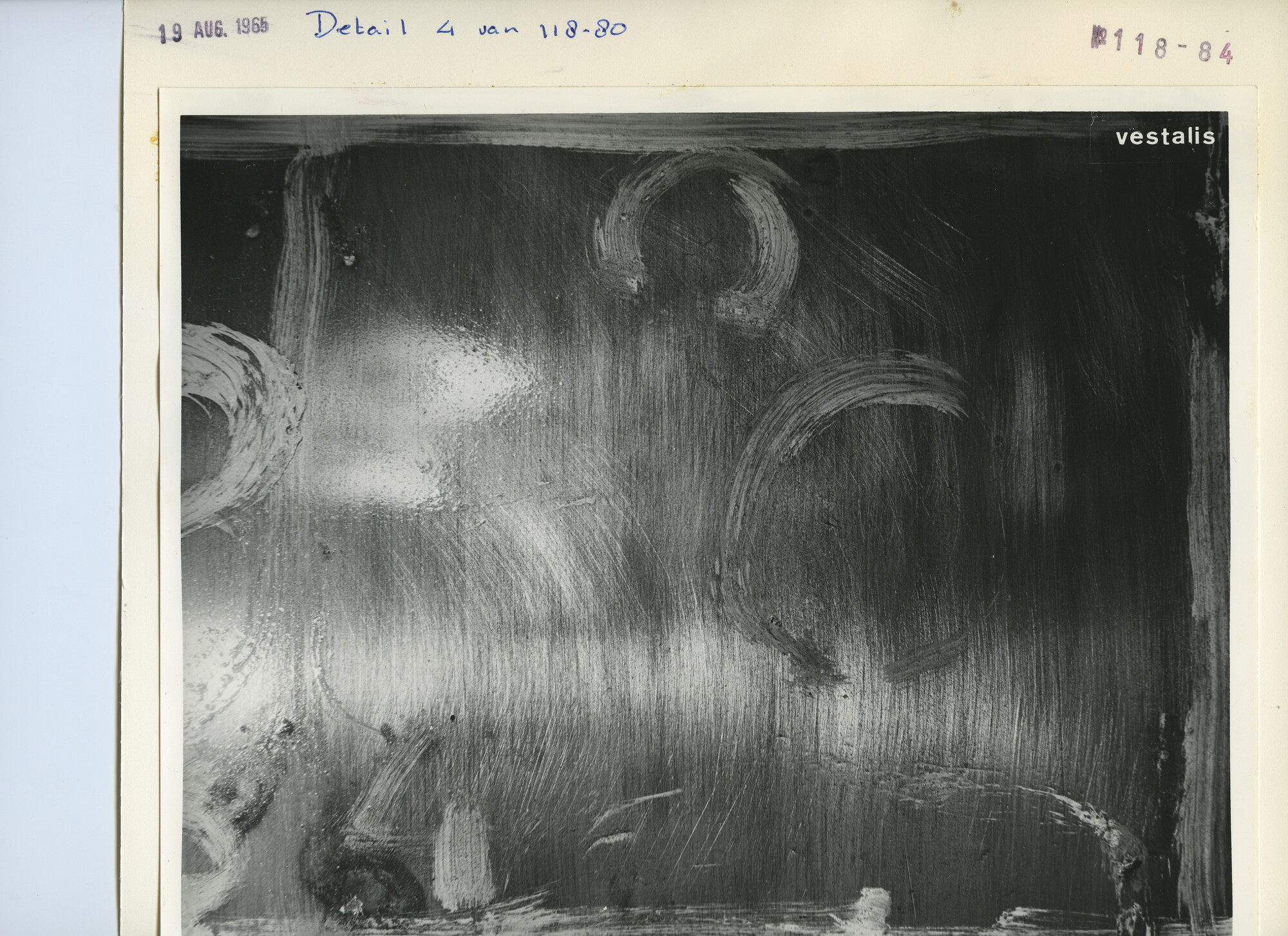S.5444(4478)08; Detailfoto van een scheurtje in een krukaswang van de Vestalis; foto