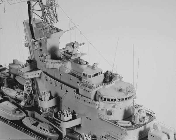 S.4498(02); Model van de kruiser Hr.Ms. De Zeven Provinciën; scheepsmodel