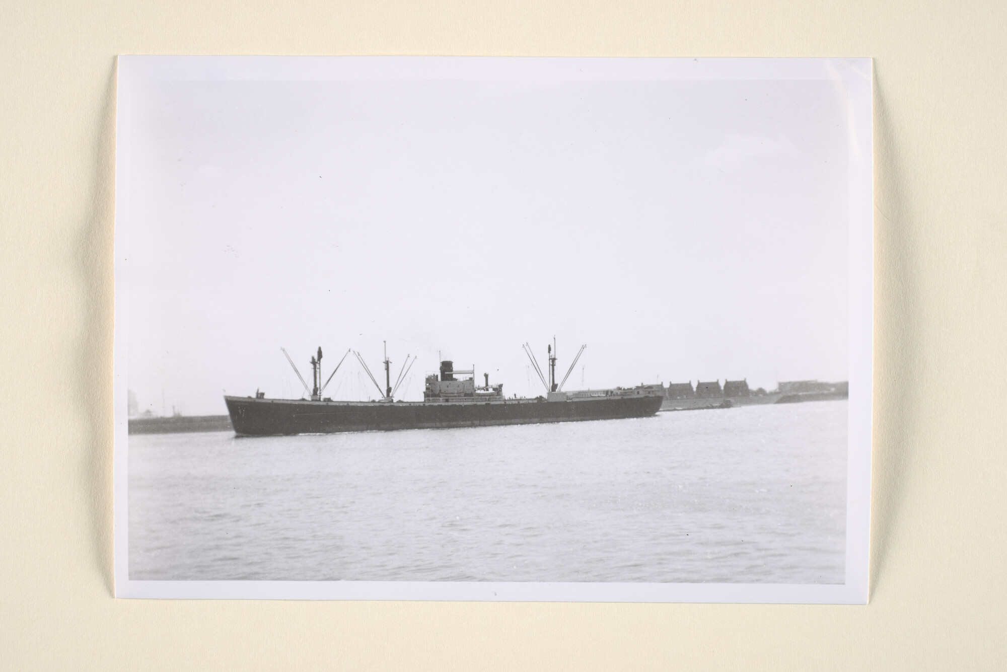 1995.5597; Het libertyschip ss. Lutterkerk (ex- Washington Allston & Thorbecke) van de VNS; negatief