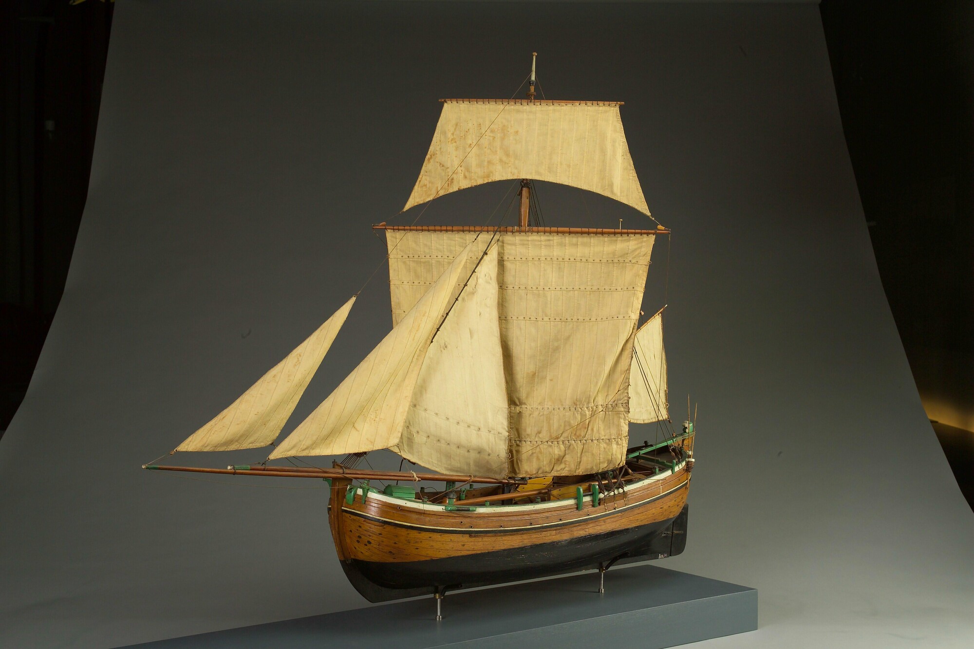 A.0111(02); Model van de vishoeker Hendrik Pieter; scheepsmodel