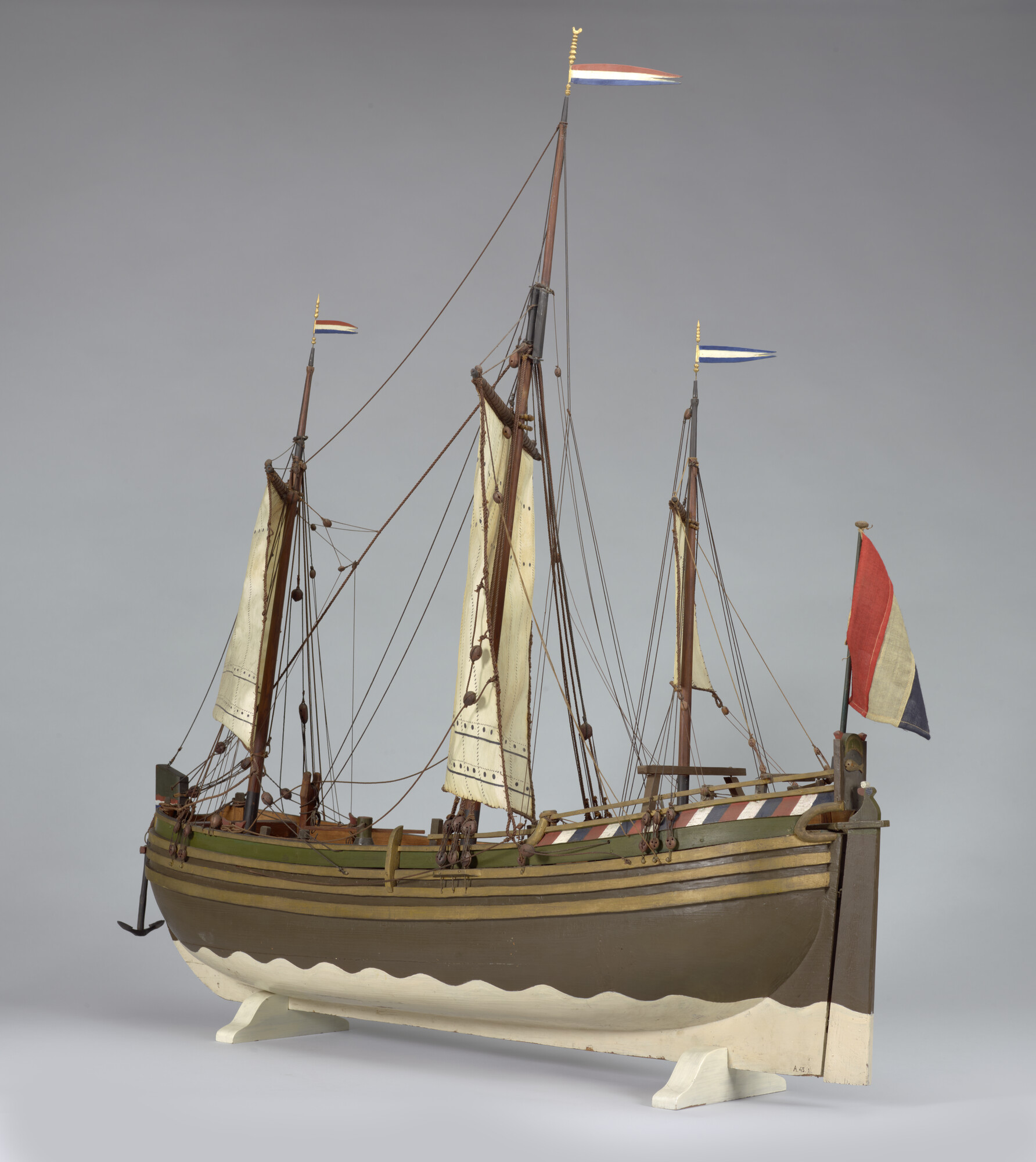 A.0043(01); Model van een zeventiende-eeuwse haringbuis; scheepsmodel