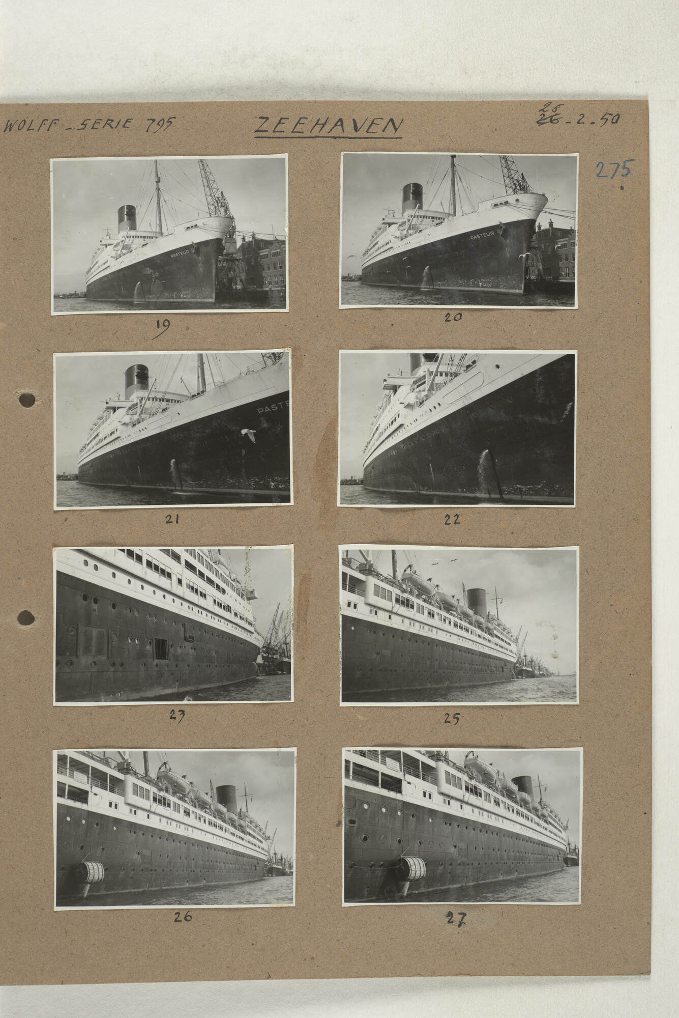 1998.2181; Omslag met een grote hoeveelheid proef foto's gemaakt in opdracht van de Gemeente Handelsinrichtingen en de Vereniging "de Amsterdamsche Haven" te Amsterdam.; omslag