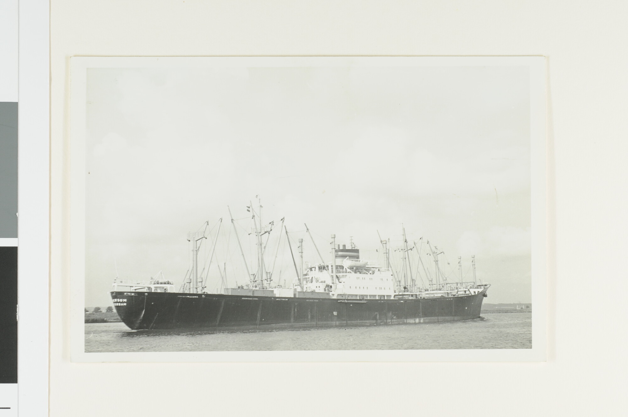 A.4252(14); Het vrachtschip ms. 'Hilversum' van de Independent Gulf Line (Vinke & Co; foto