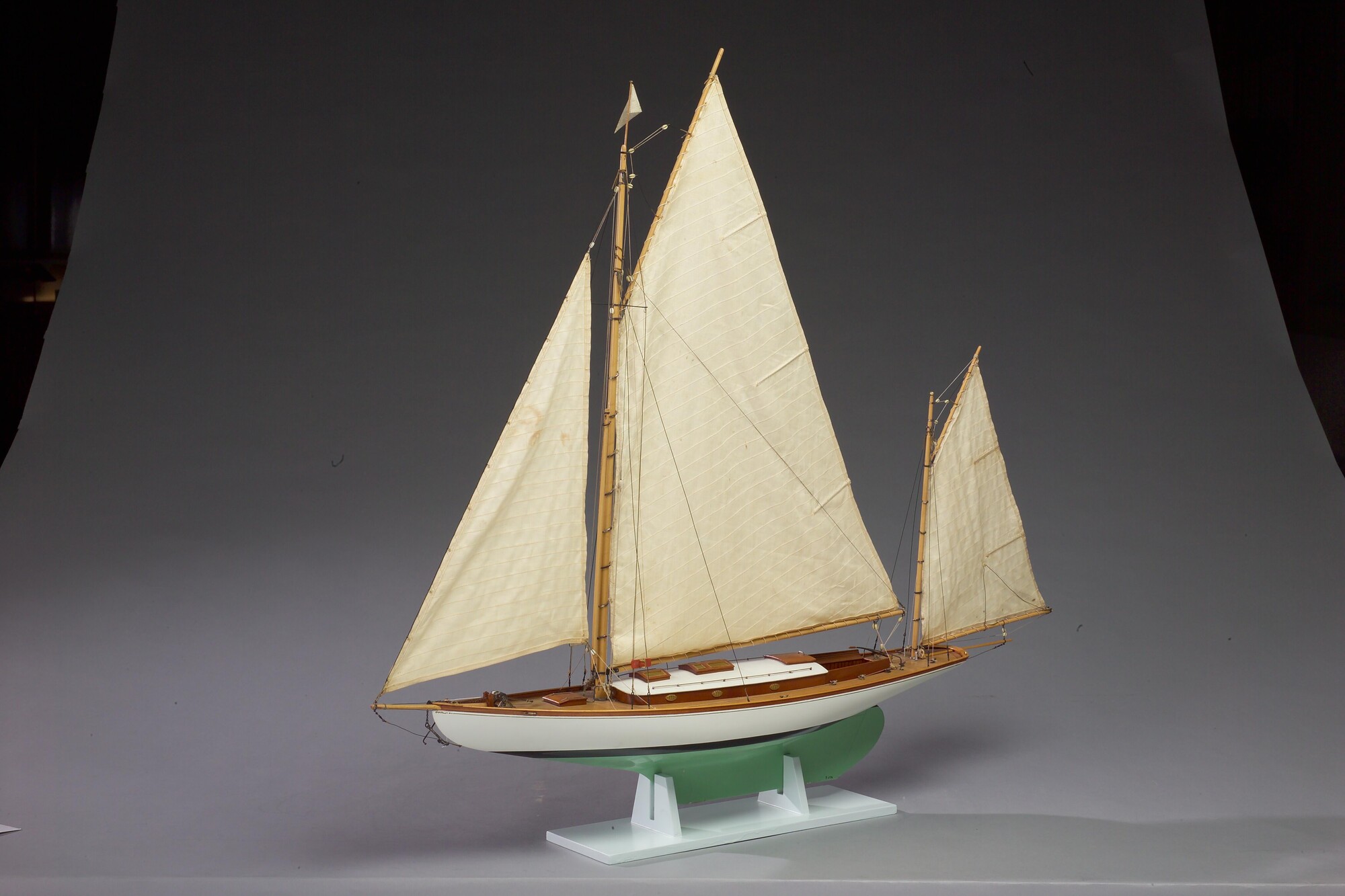 S.4772; Model van de yawl Jozef Israëls; scheepsmodel