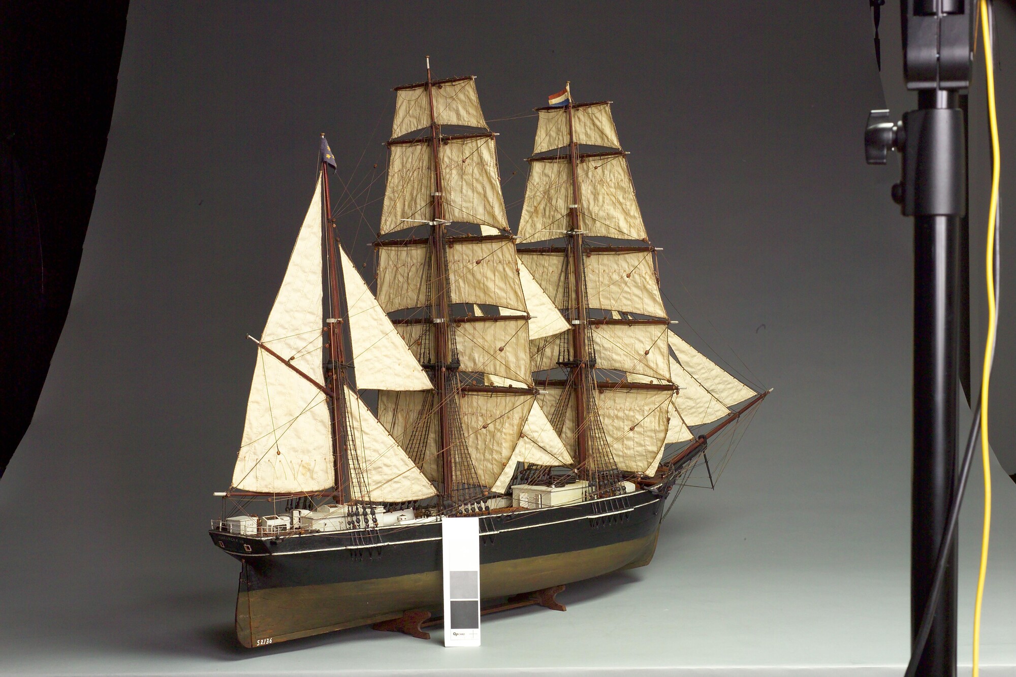 S.2136; Model van de klipperbark Thorbecke VII; scheepsmodel