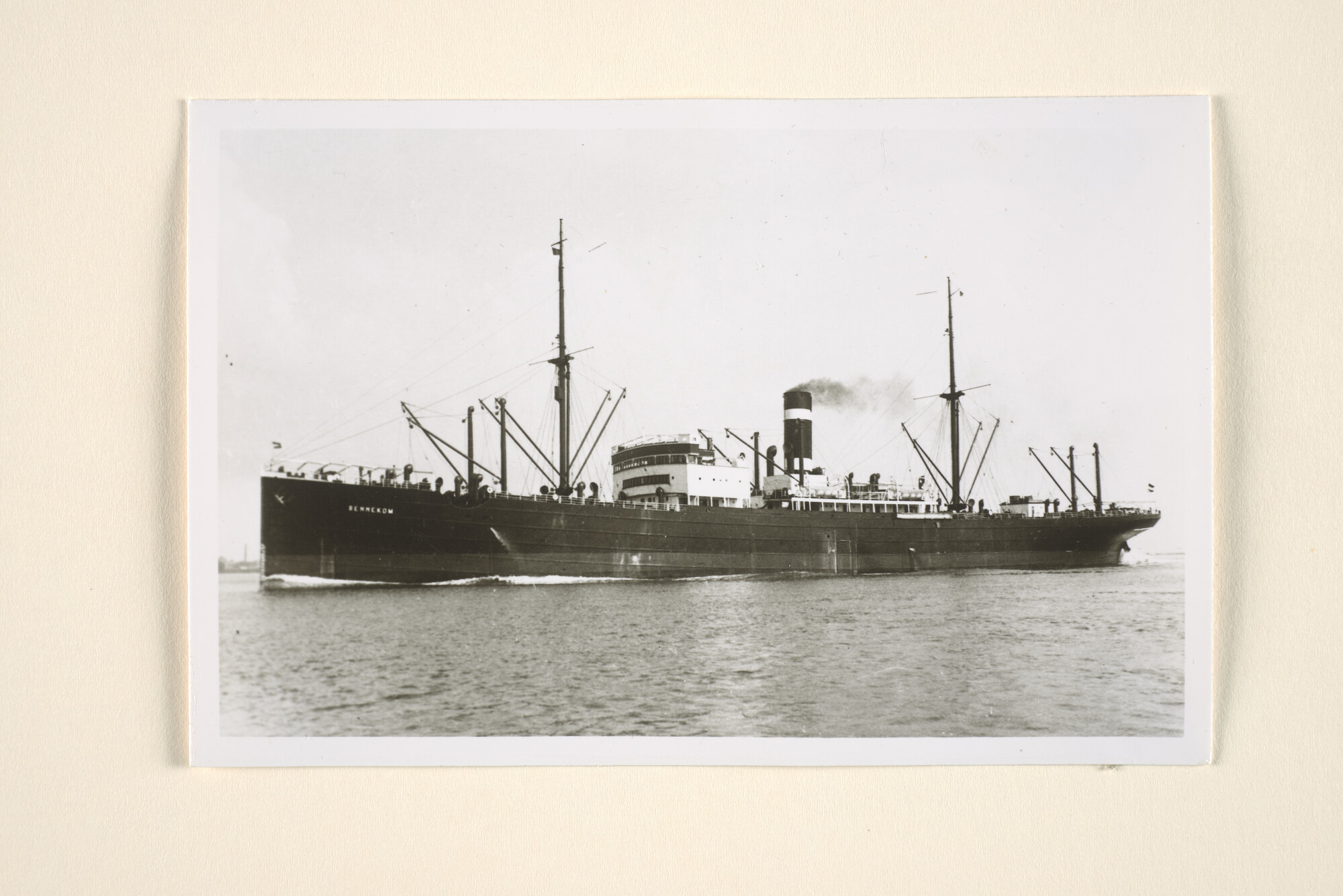 1995.6599; Het vrachtschip ss. Bennekom (ex- Bourne & ex- Bürgermeister Schröder) van de KNSM; foto
