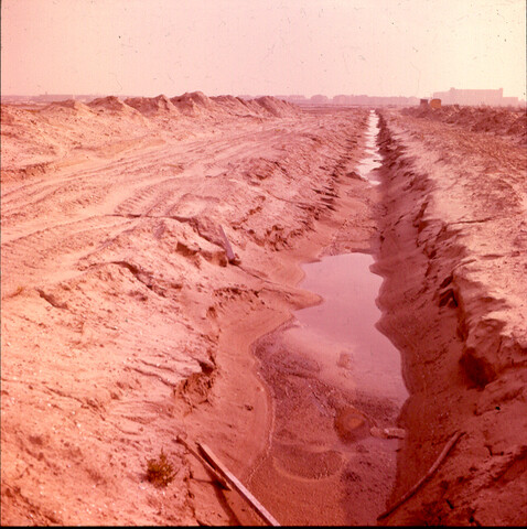 S.9100(0301); Zandophoging industrieterrein; diapositief