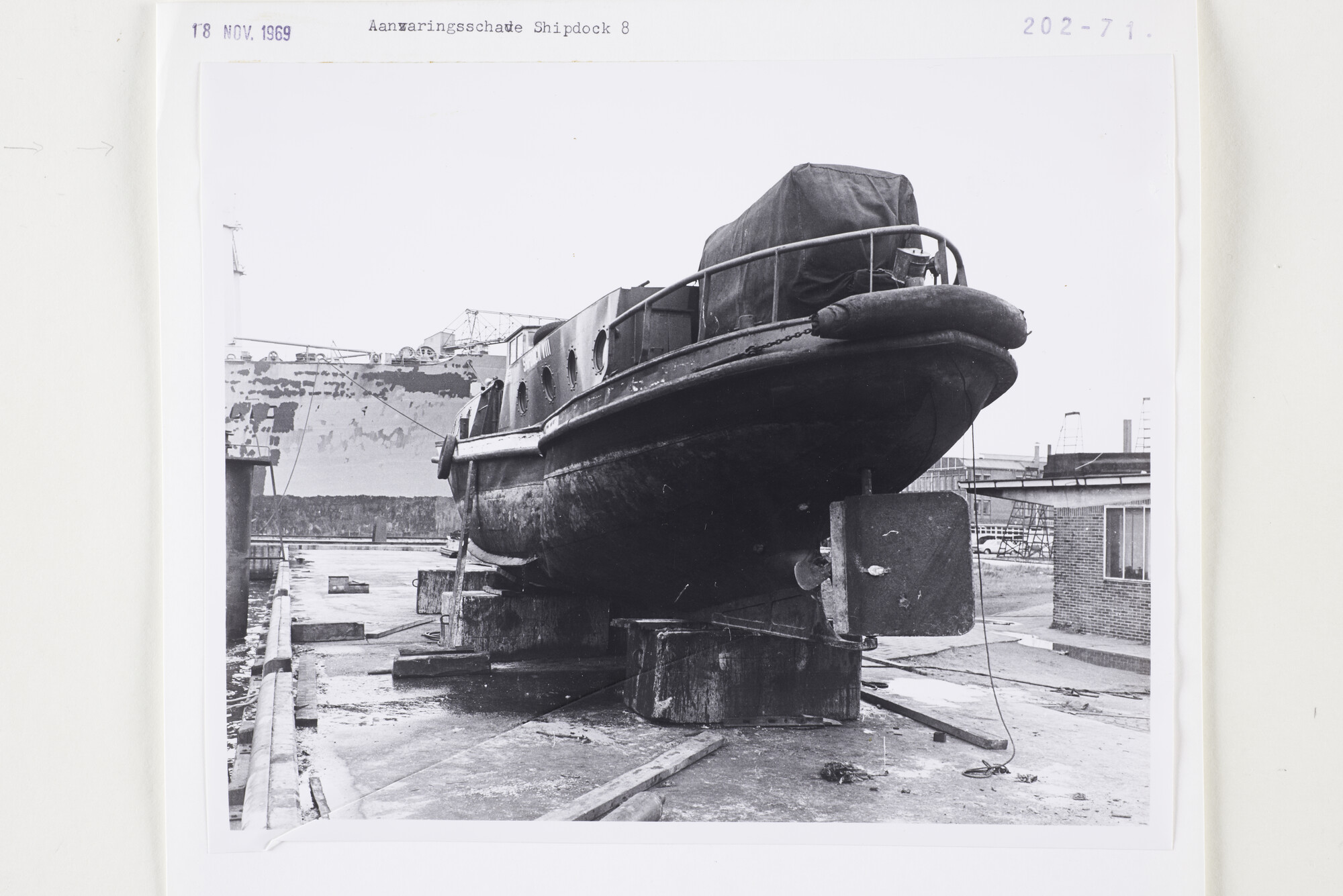 S.5444(5071)2; Foto van de aanvaringsschade aan de NDSM; foto