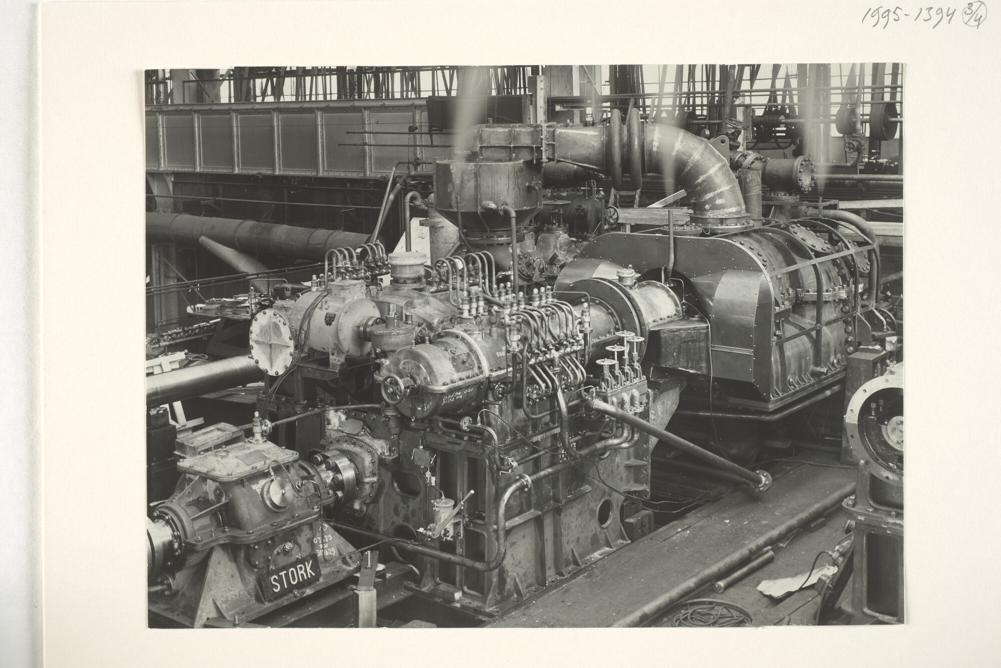 1995.1394; Detailfoto's van de Stork turbines bestemd voor het artillerie-instructieschip Hr.Ms. 'Van Kinsbergen' [...]; fotoreportage