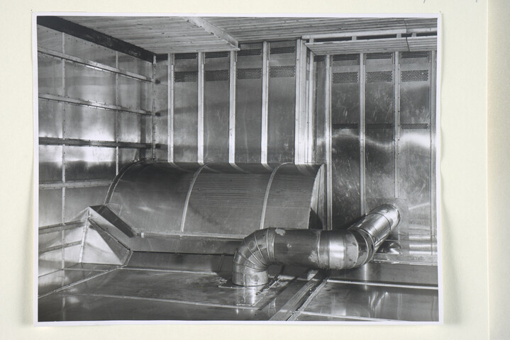 S.5219(12)0357; Foto's van het koelruim van het koelschip ms. 'Silver Comet', gebouwd op de langshelling van de ASM; fotoreportage