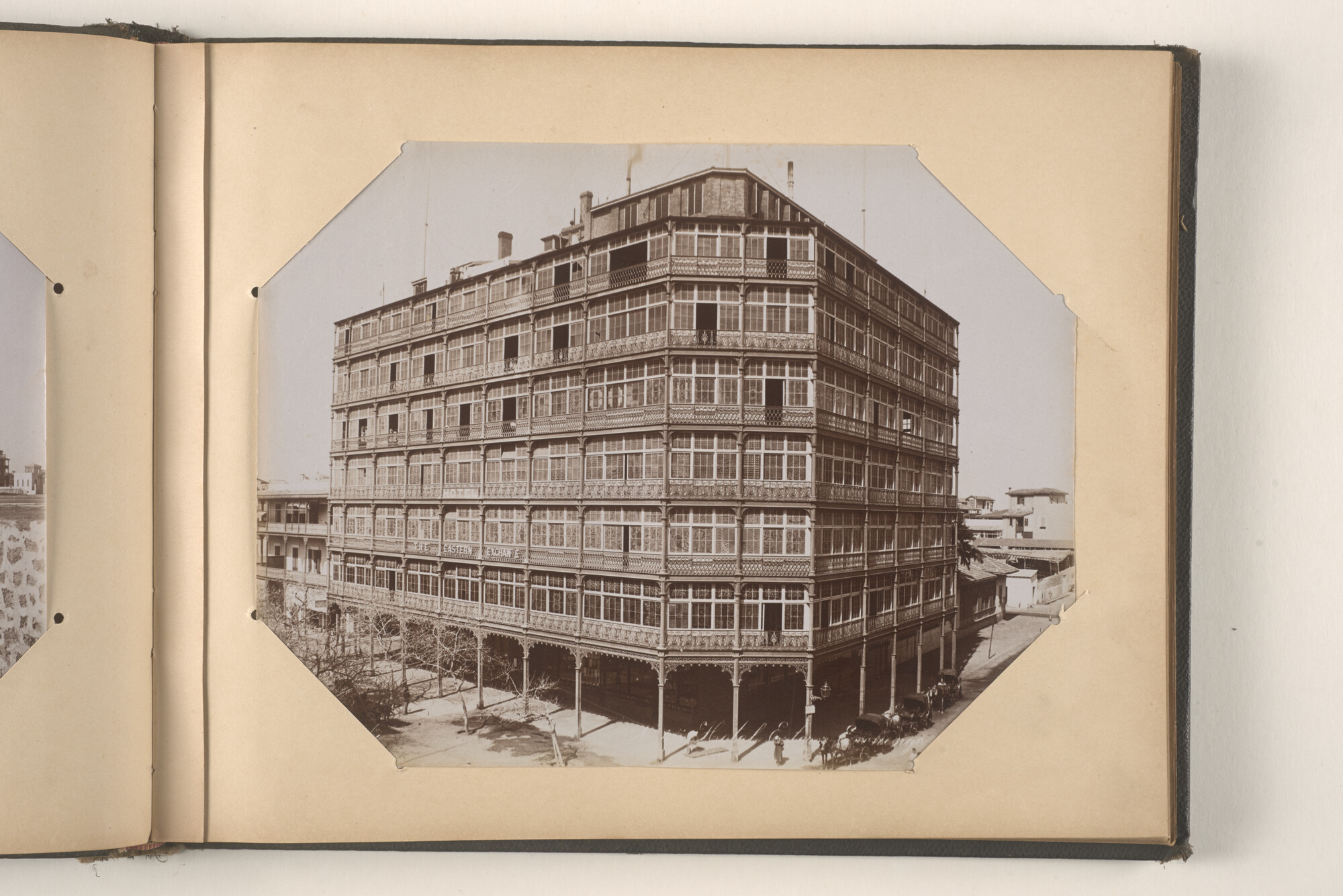 2015.0862; Fotoalbum met souvenirfoto’s verzameld tijdens de reizen van James Reginald Filz, 18 oktober 1901 t/m september 1904; fotoalbum