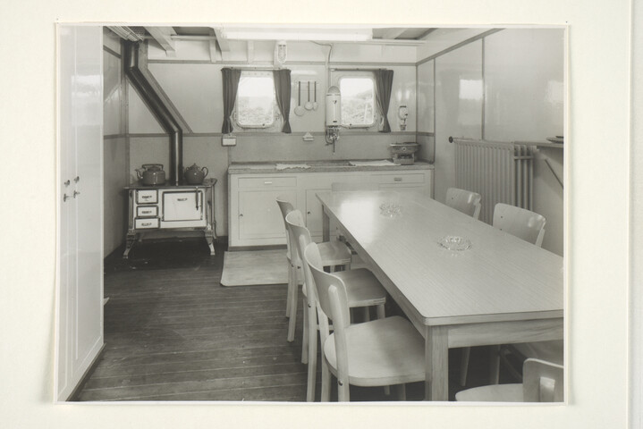 S.5219(12)0229; Interieurfoto's van de zandzuiger 'Sliedrecht XII' gebouwd bij de ASM; fotoreportage