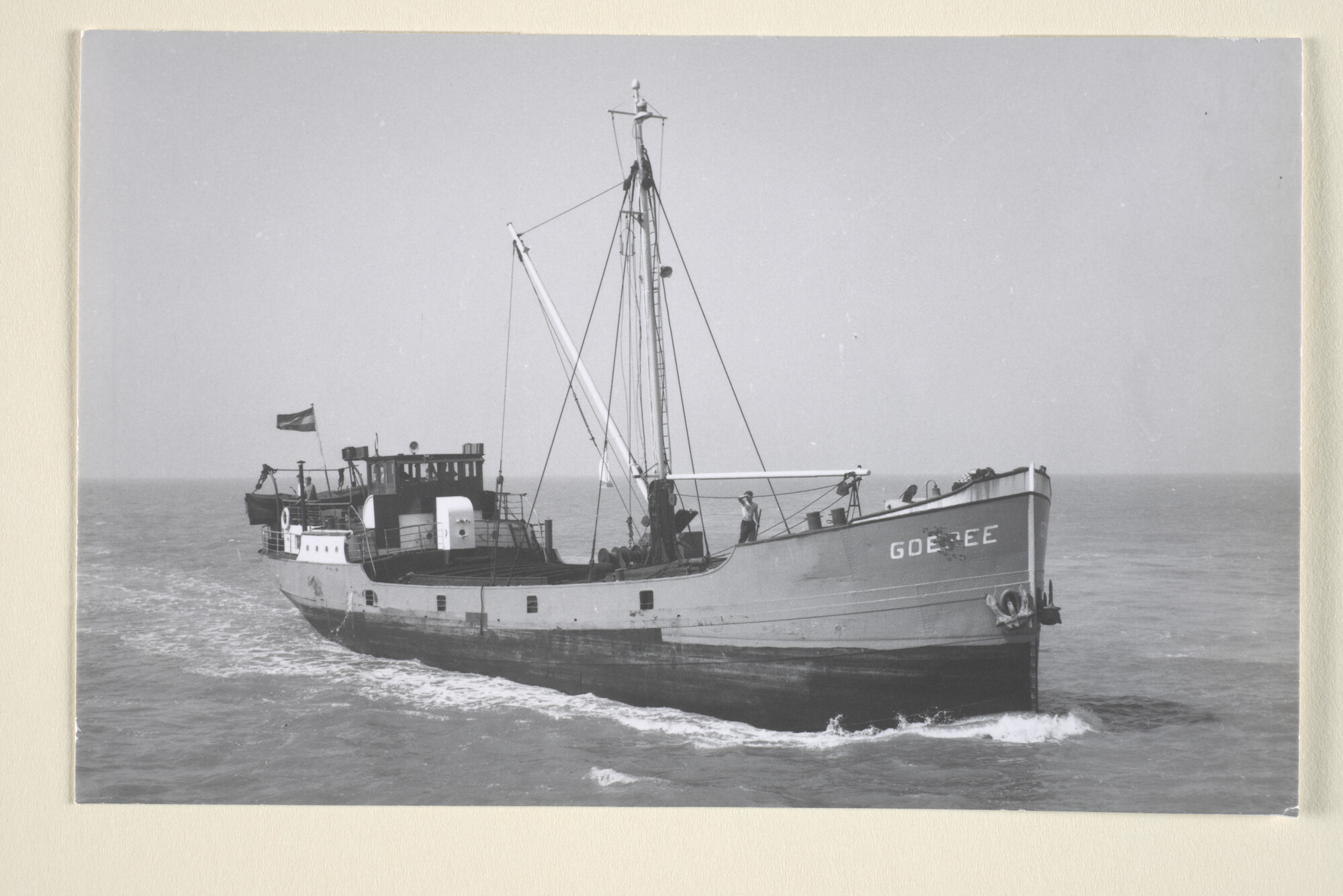 1996.2140; De coaster ms. Goeree (ex- Diet, Nanjo, Jemo, Merel, Zwaluw &; foto