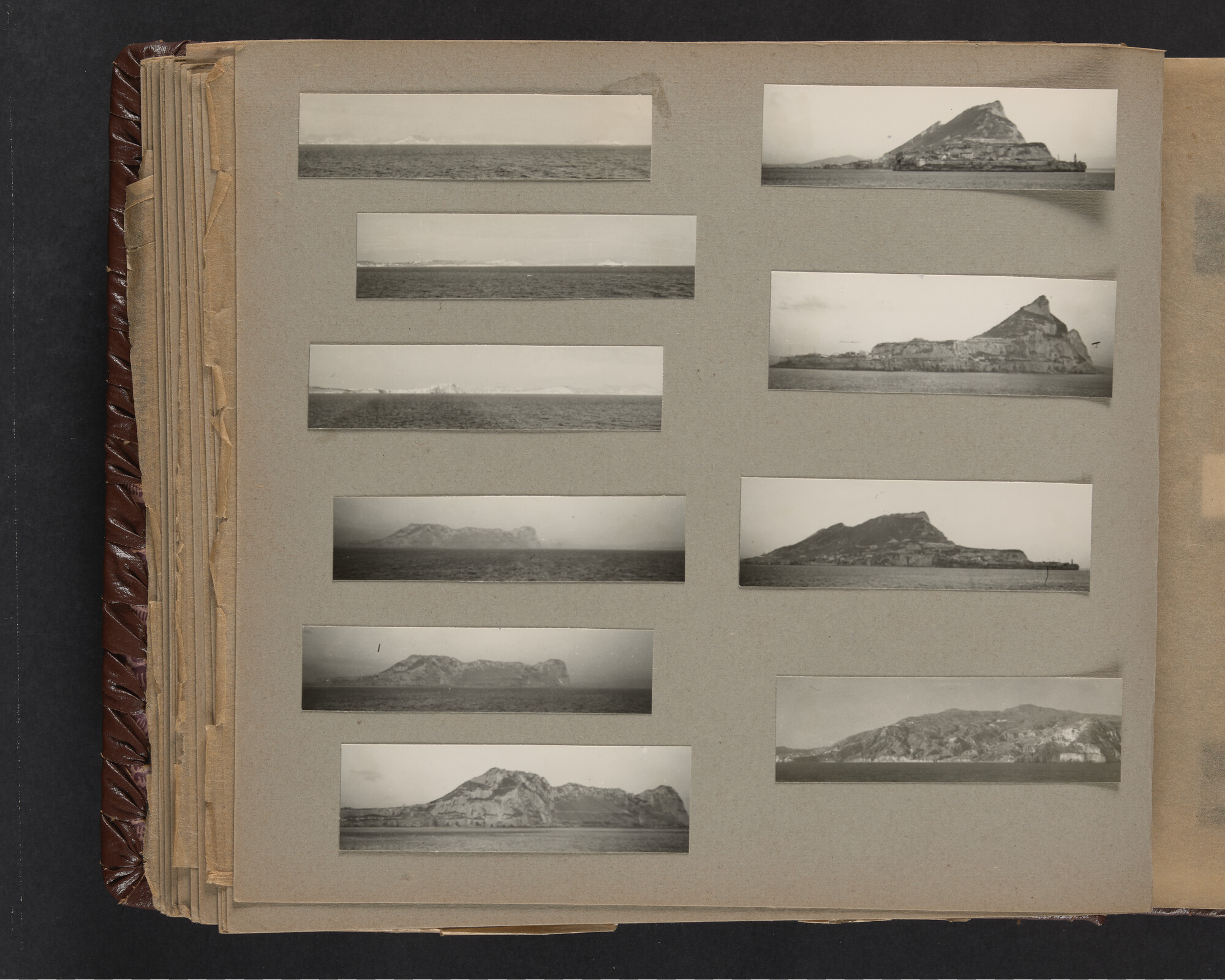 2019.0671; Fotoalbum van het echtpaar Jan van der Meer Mohr en Johanna van der Meer Mohr-van Ruler van hun reis op ms. Oranje van Tandjong Priok naar Amsterdam tussen 18 december 1953 en 7 januari 1954; fotoalbum