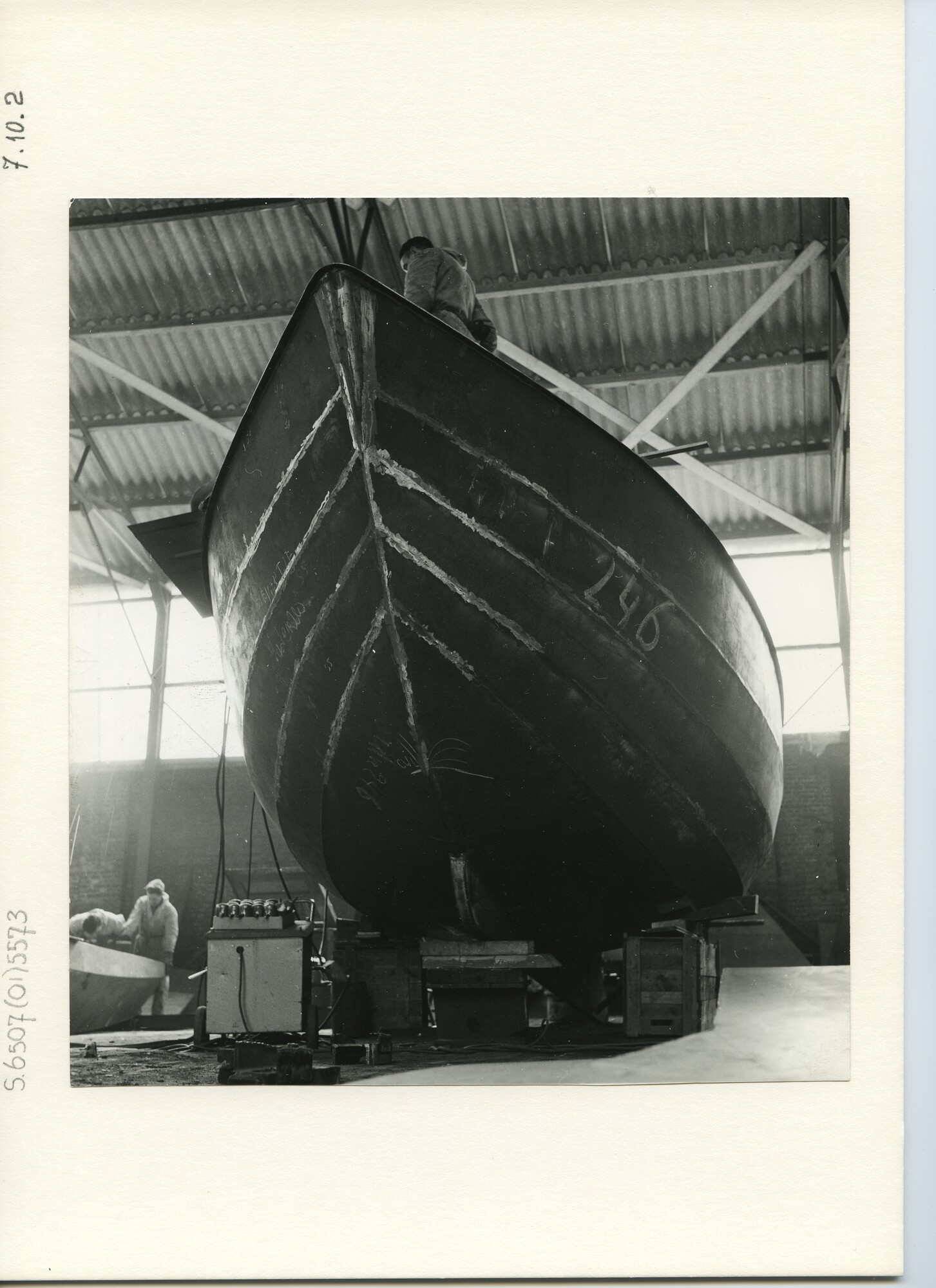 S.6507(01)5573; Foto van casco van stalen bruisvlet op jachtwerf Bruis, Bergen op Zoom; foto