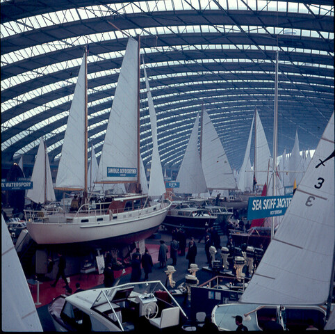 S.9100(0662); Watersport-tentoonstelling van de "HISWA" te Amsterdam; diapositief