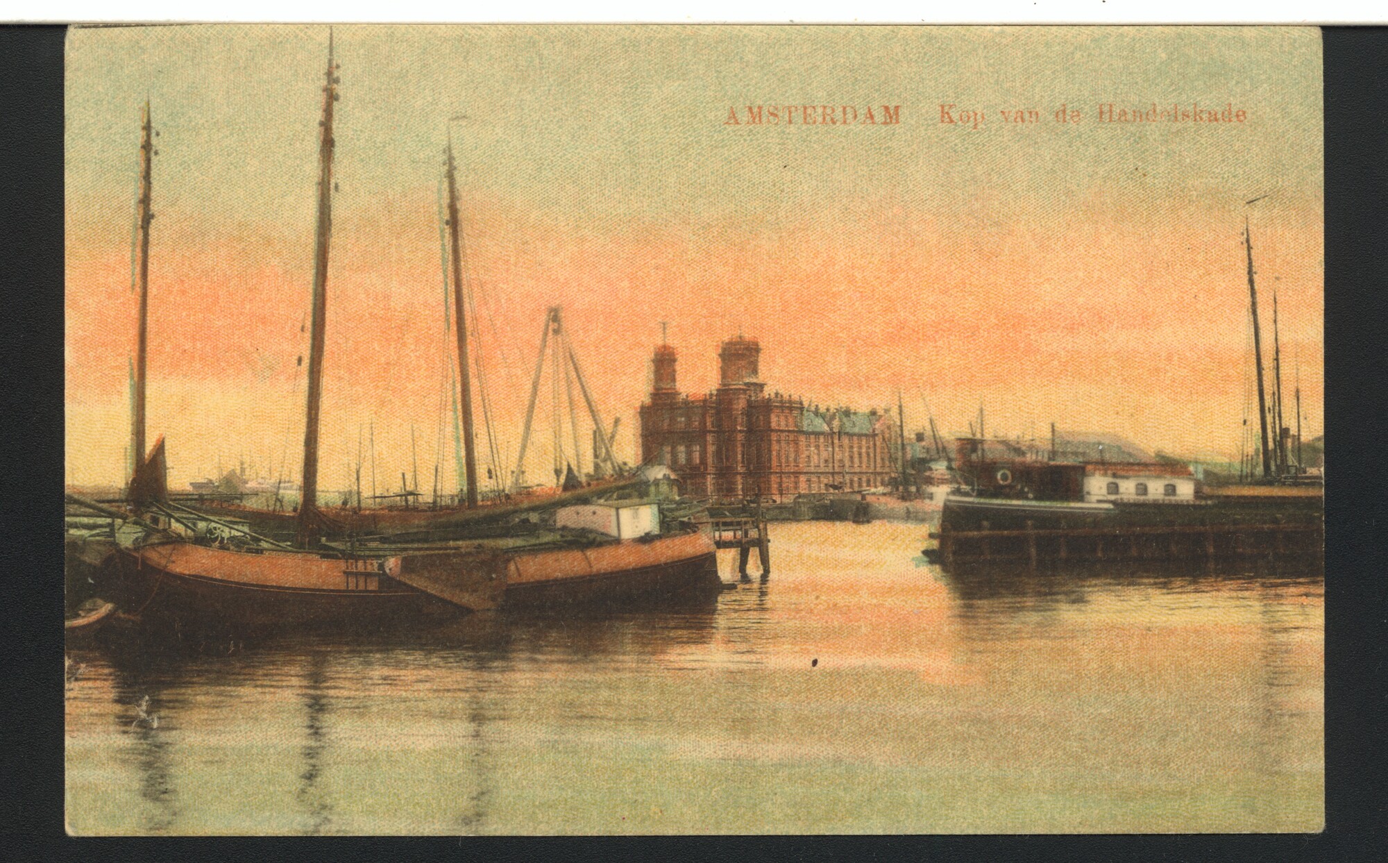 2003.0380; Prentbriefkaart van Amsterdam, kop van de Handelskade; prentbriefkaart