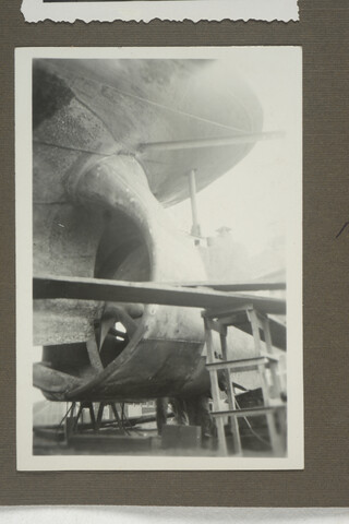 2001.1755; Omslag met vele foto's en knipsels van meest bergingsactiviteiten door Reederij v/h Gebroeders Goedkoop te Amsterdam in de periode 1929 / 1949; omslag