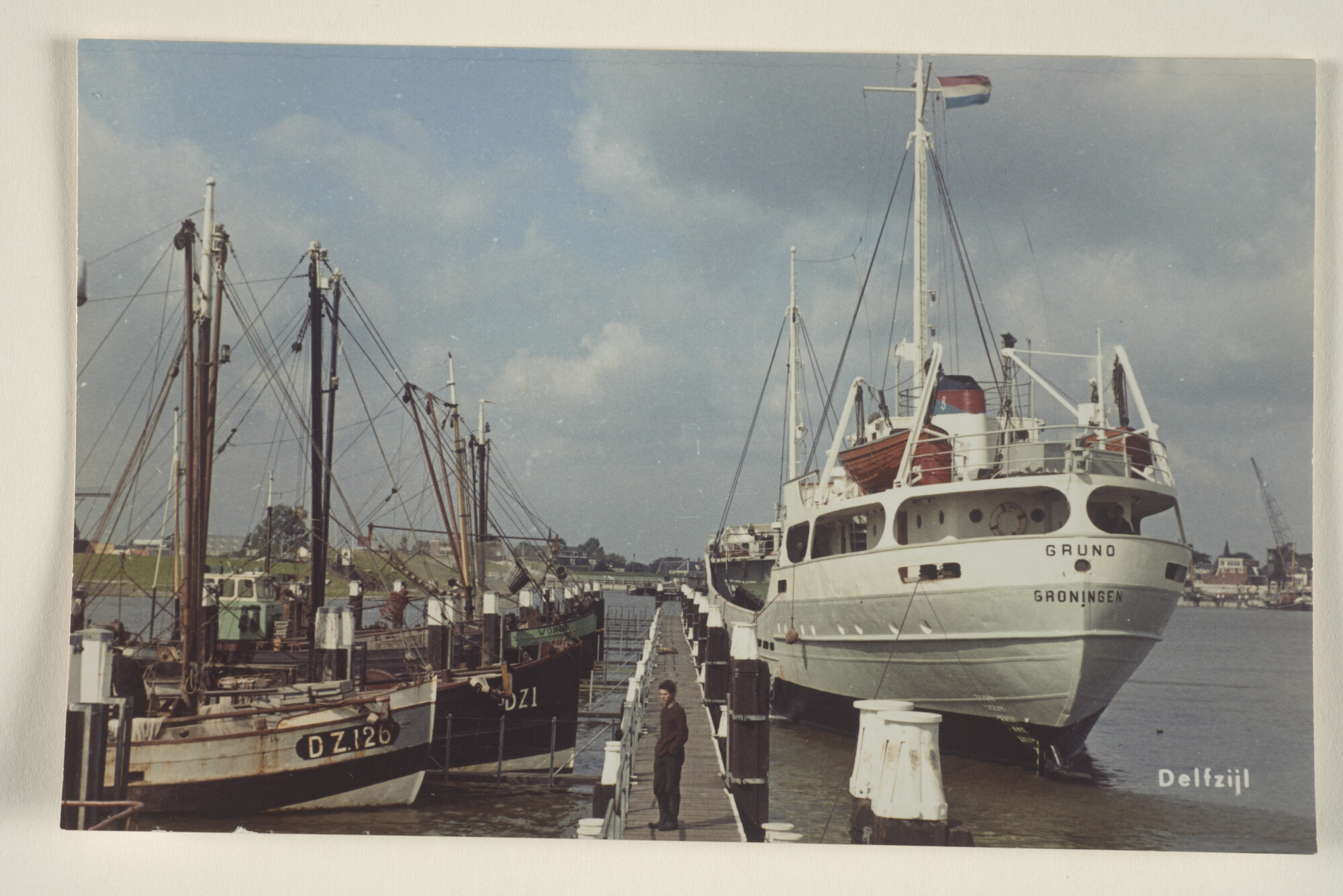 1996.2150; Kleurenfoto van de coaster ms. Gruno van Becks Scheepvaartberdijf te Groningen [...]; foto