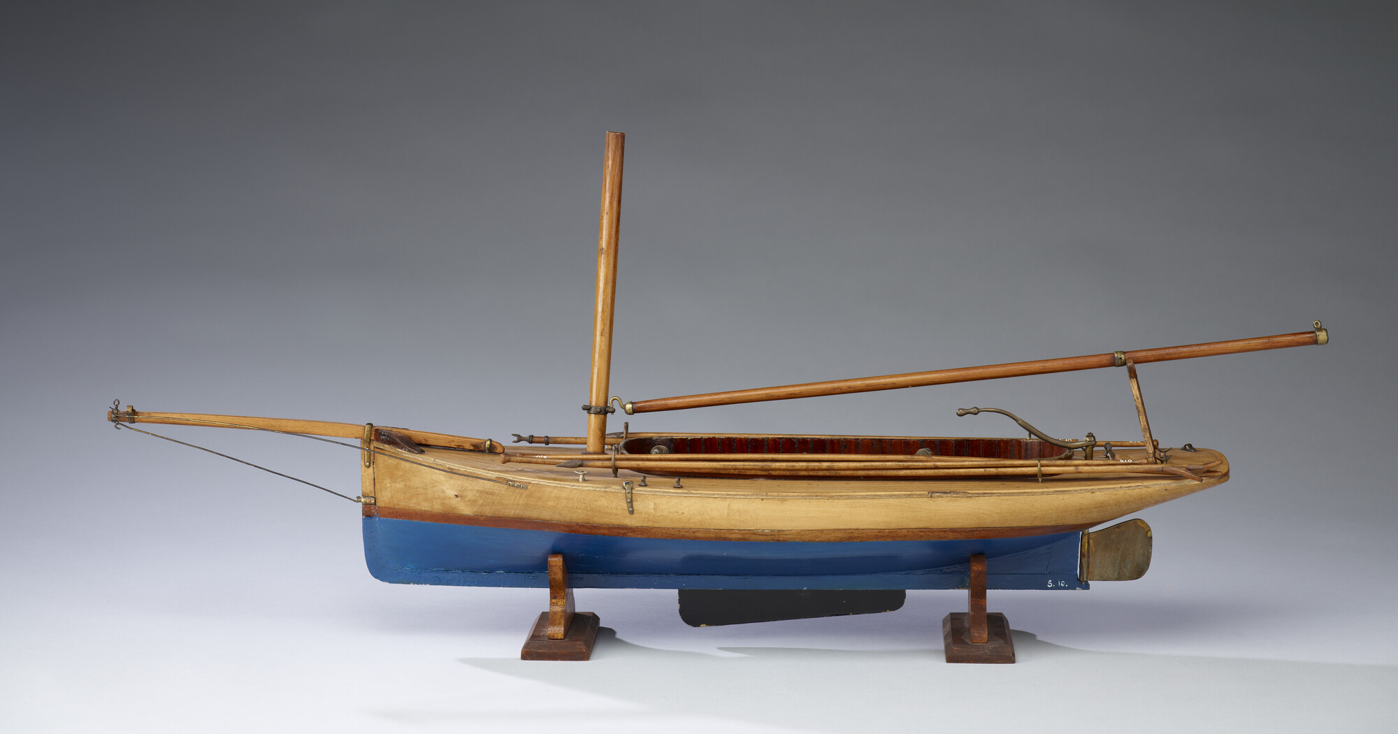 S.0010(03); Model van een midzwaardjacht; scheepsmodel