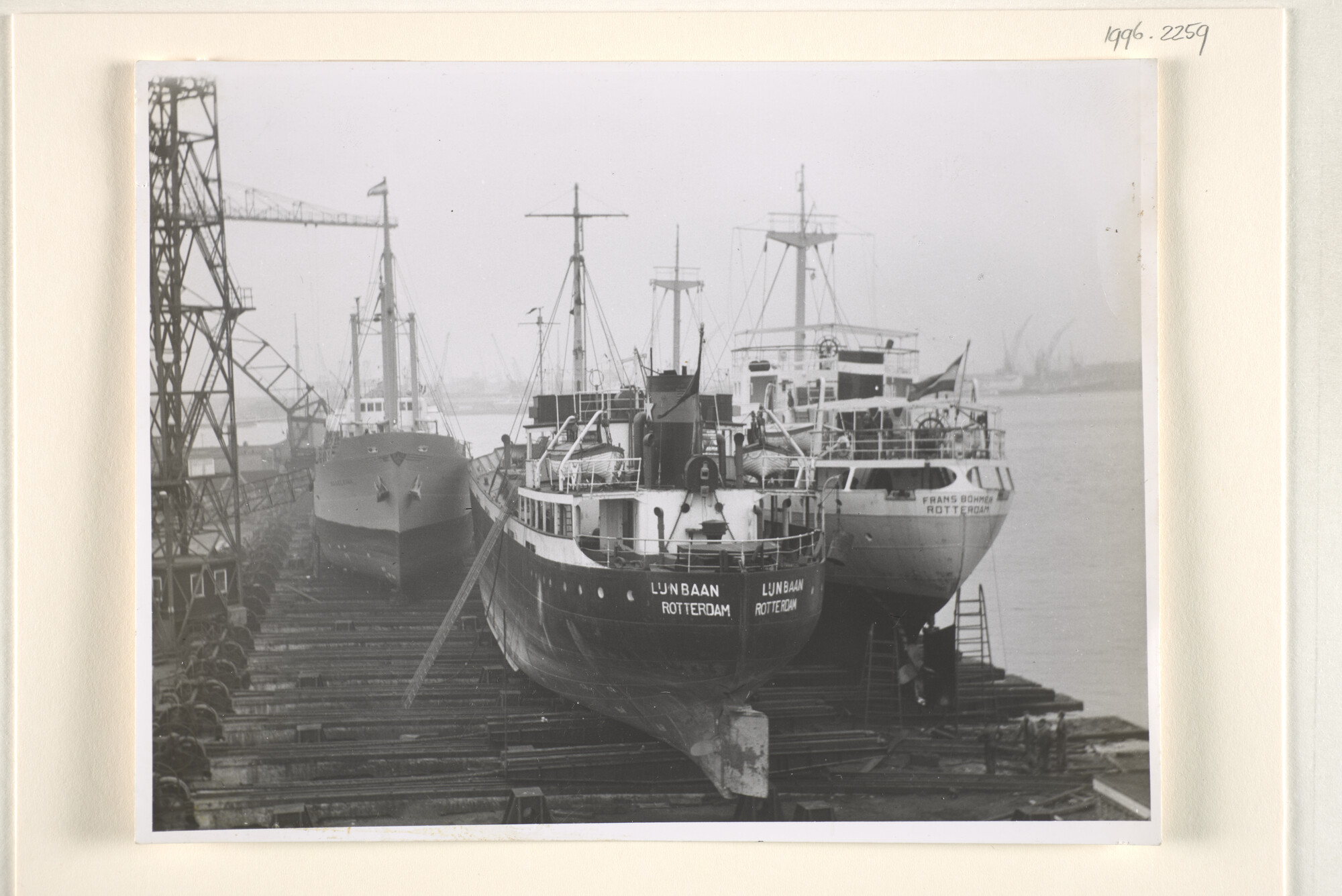 1996.2259; De coasters ms. Frans Böhmer van Rederij Nautiek en Lijnbaan van [...]; foto