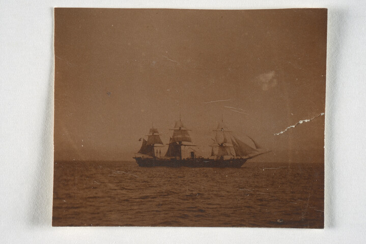 1994.6326; Het fregat met stoomvermogen Hr.Ms. Johan Willem Friso; foto