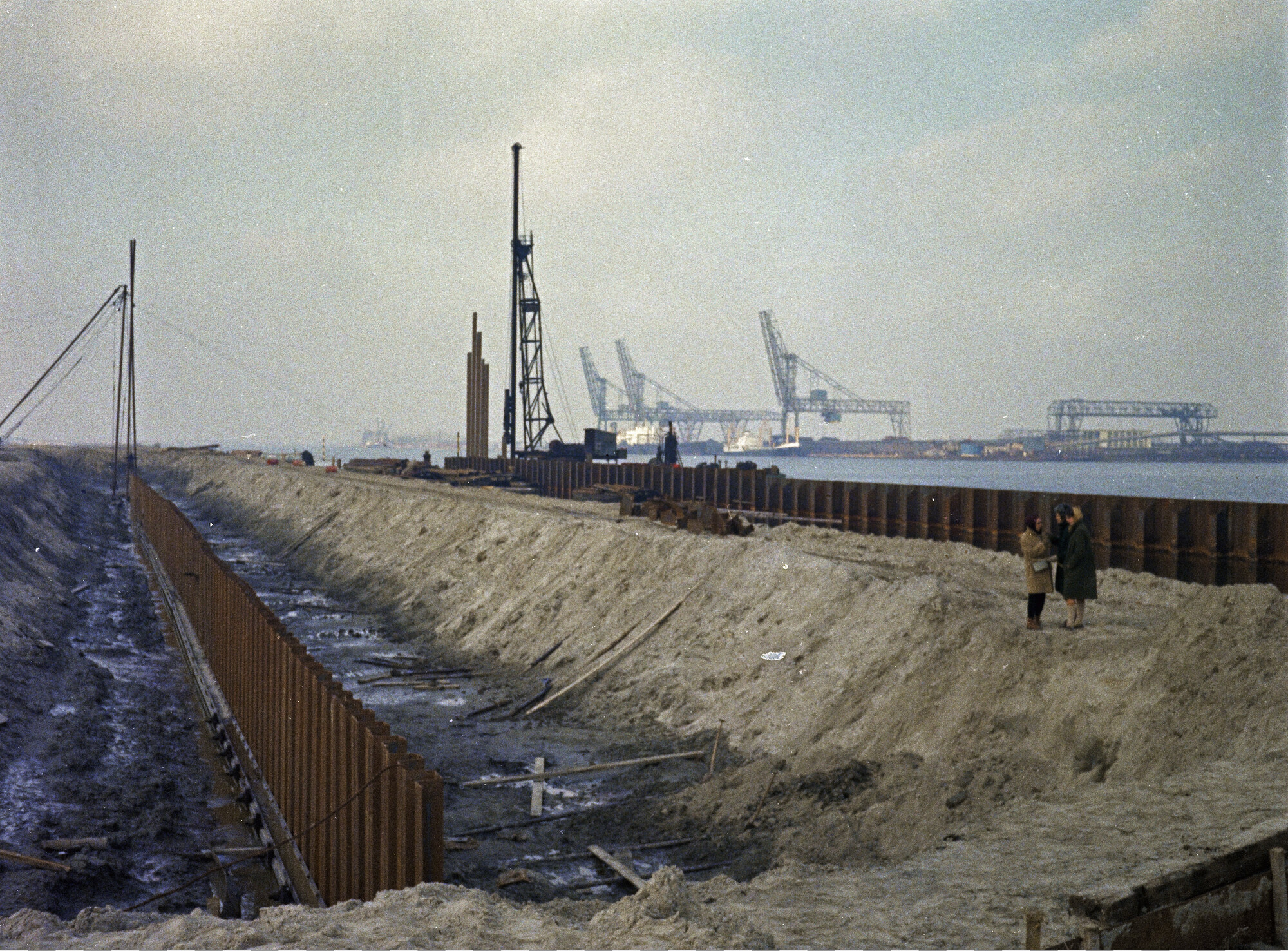 2015.1550; Negatief van de Container Terminal Amsterdam in aanbouw; negatief