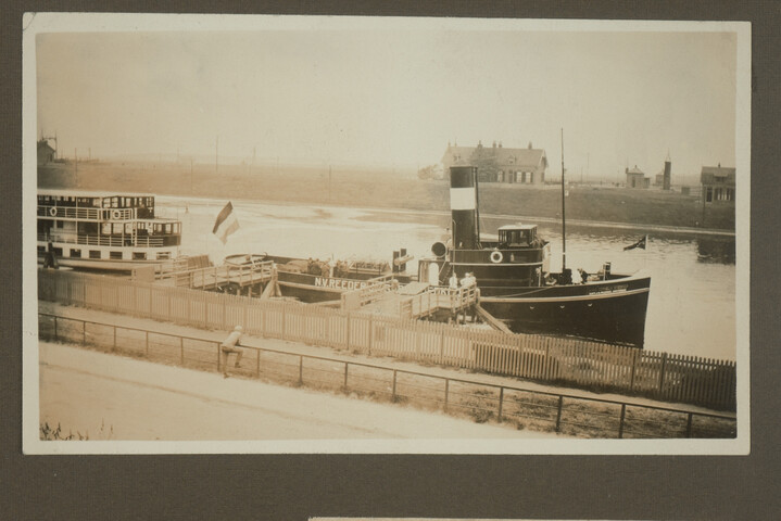 2001.1755; Omslag met vele foto's en knipsels van meest bergingsactiviteiten door Reederij v/h Gebroeders Goedkoop te Amsterdam in de periode 1929 / 1949; omslag