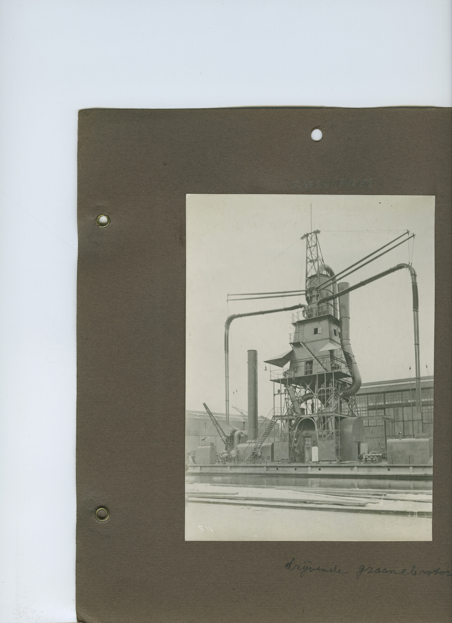 S.6386(113)0158; Foto van drijvende graanelevator; foto