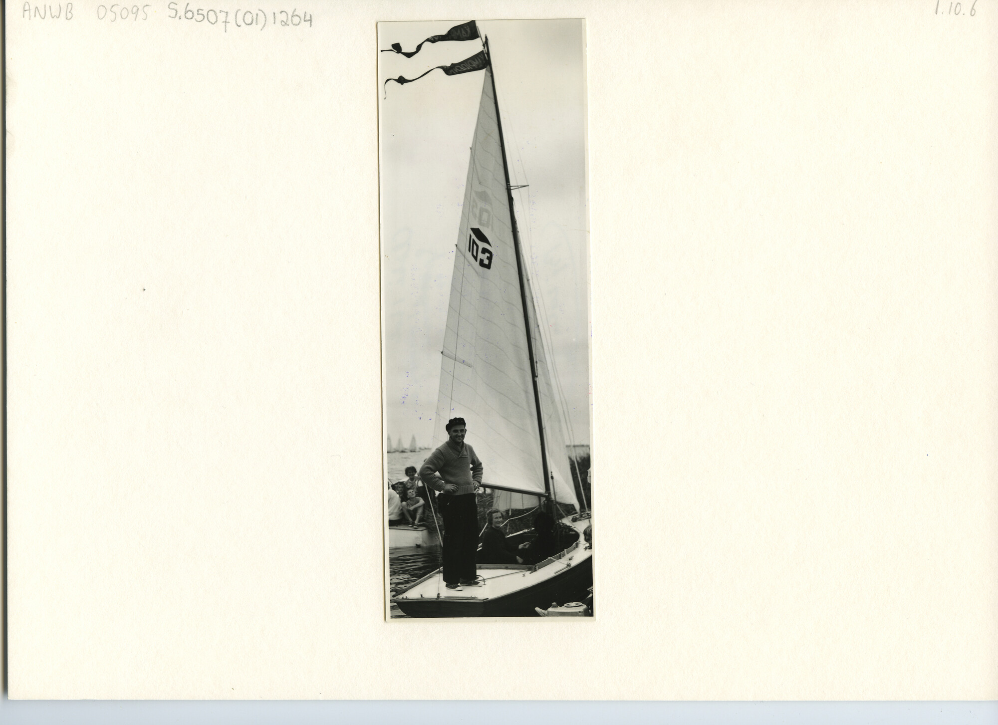 S.6507(01)1264; Foto van Pampus-zeilschip 103; foto