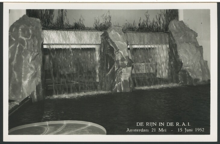1998.1706; Foto's van de tentoonstelling 'De Rijn in de RAI' in Amsterdam; prentbriefkaart-serie