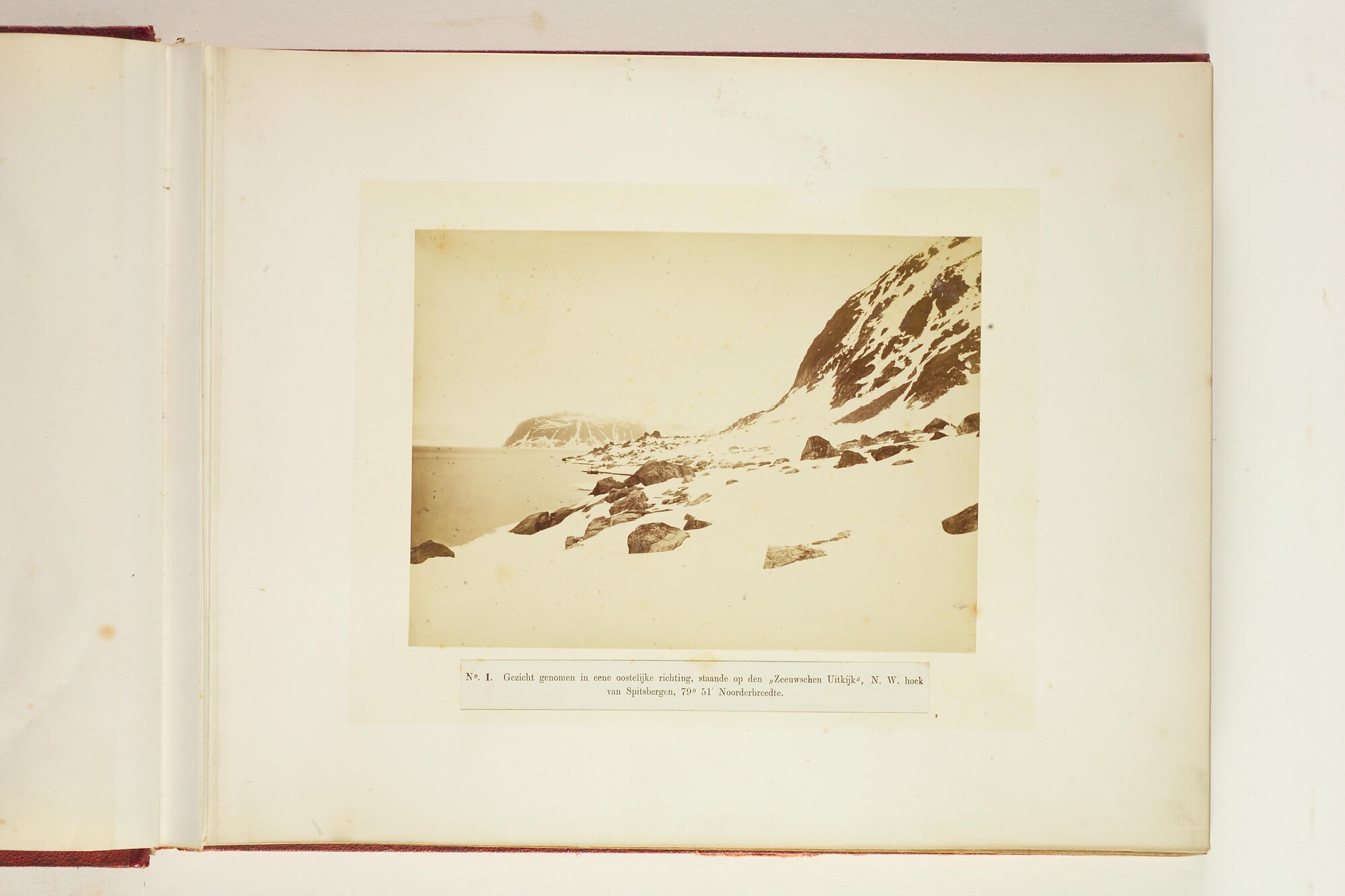 S.0068(05); Album met foto's van de Eerste Noordpoolexpeditie van de Willem Barents; fotoalbum