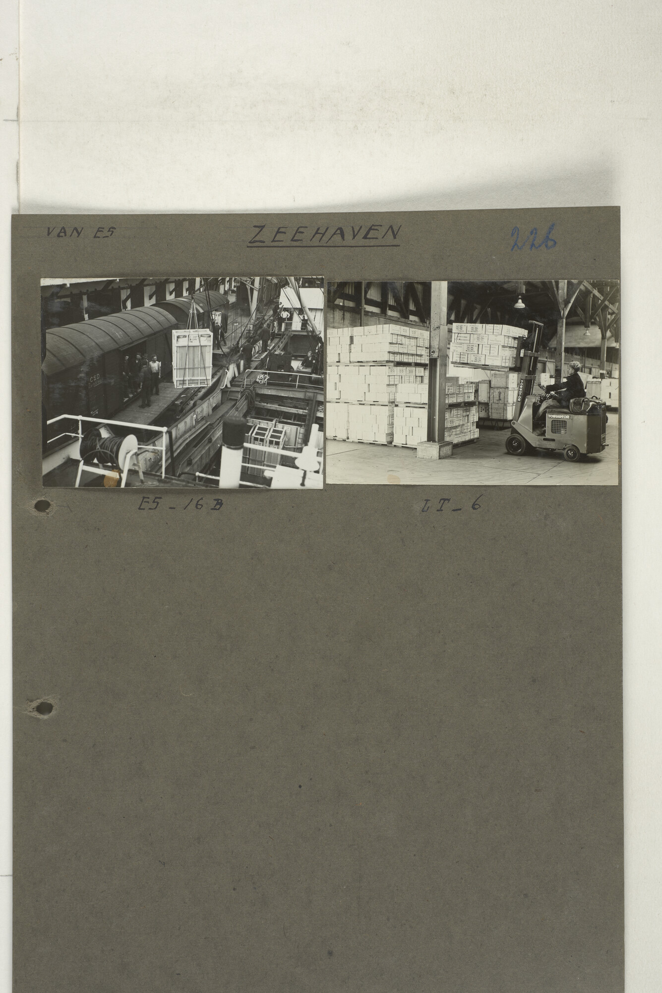 1998.2180; Omslag met een grote hoeveelheid proef foto's gemaakt in opdracht van de Gemeente Handelsinrichtingen in Amsterdam en de Koninklijke Hollandsche Lloyd te Amsterdam.; omslag