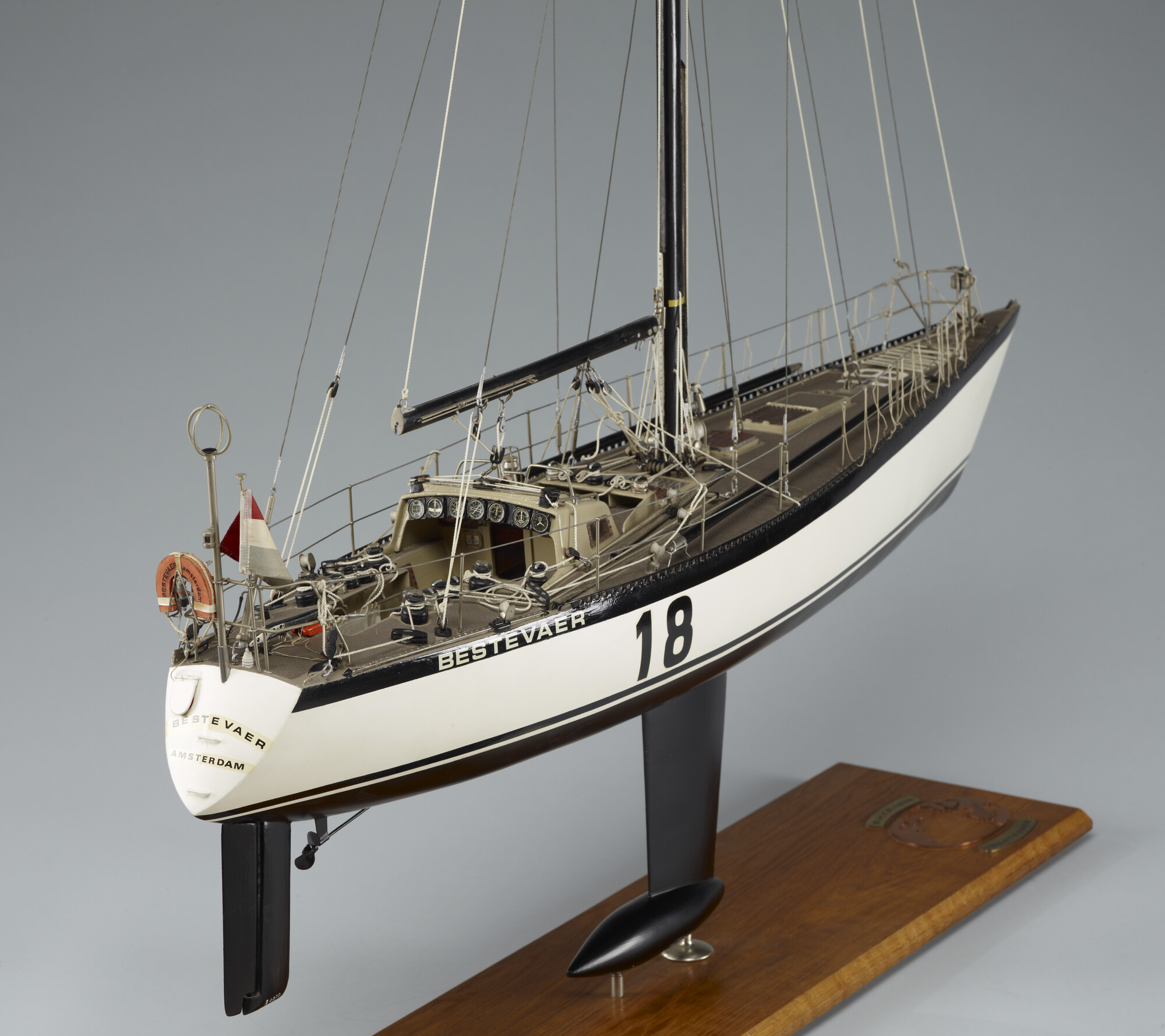 A.4970; Model van het zeezeiljacht Bestevær; scheepsmodel