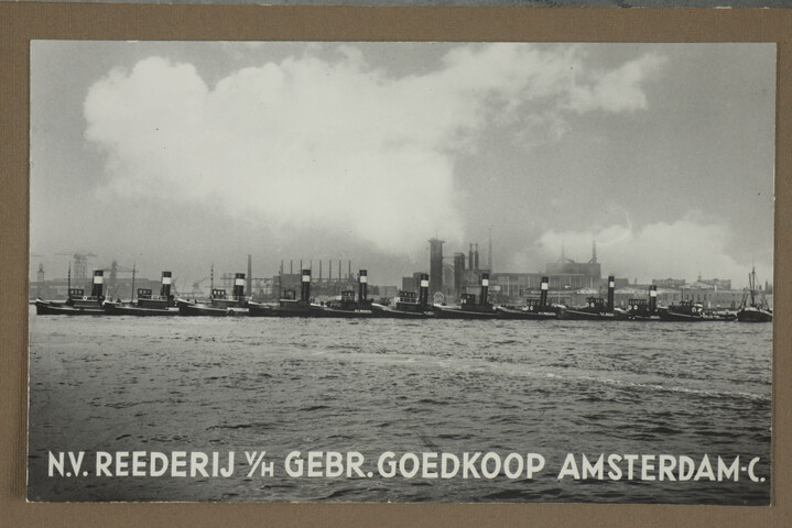 2001.1755; Omslag met vele foto's en knipsels van meest bergingsactiviteiten door Reederij v/h Gebroeders Goedkoop te Amsterdam in de periode 1929 / 1949; omslag