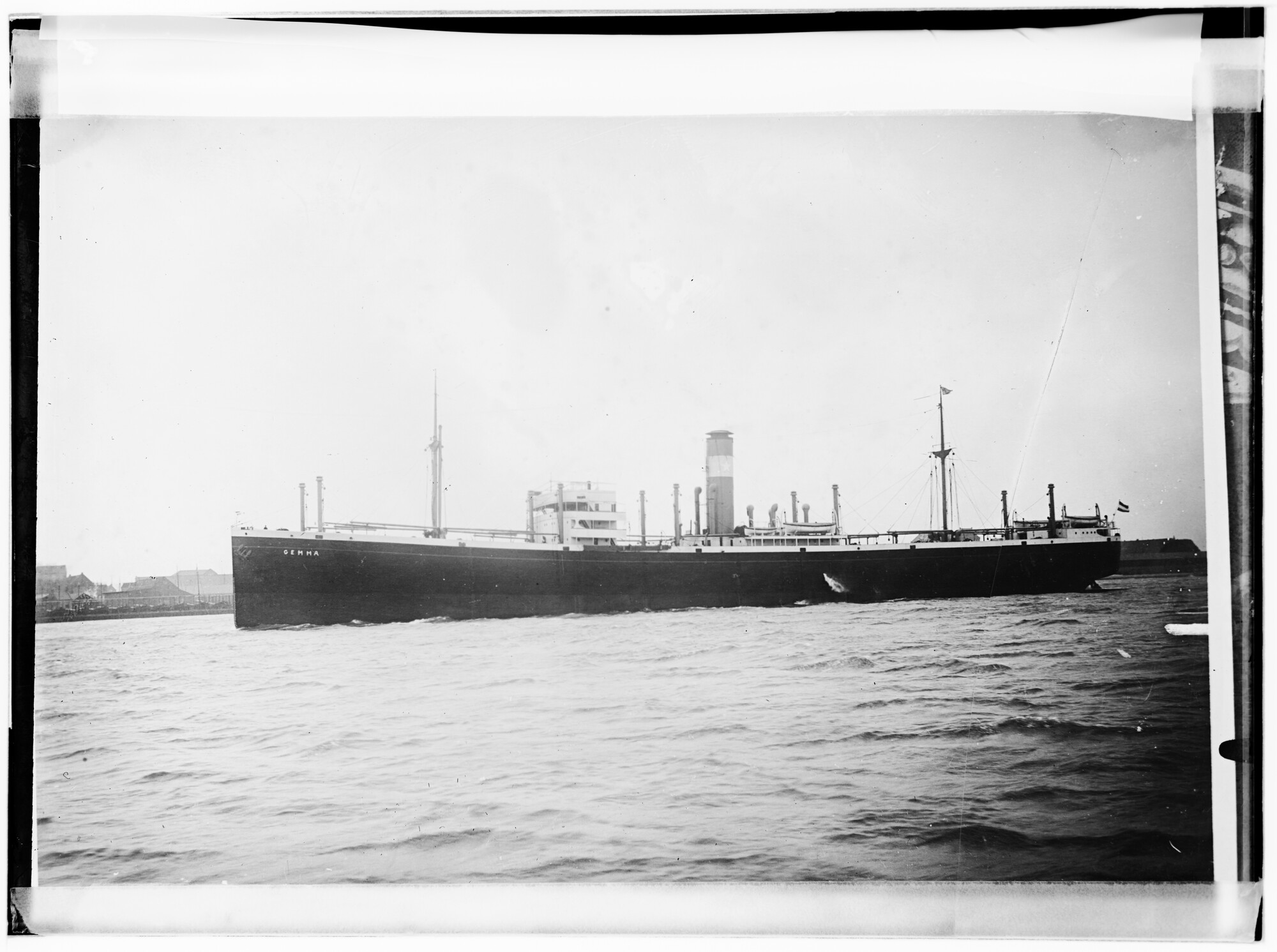 2018.1194; Glasnegatief van het vrachtschip Gemma (Nederlands, 1922); glasnegatief
