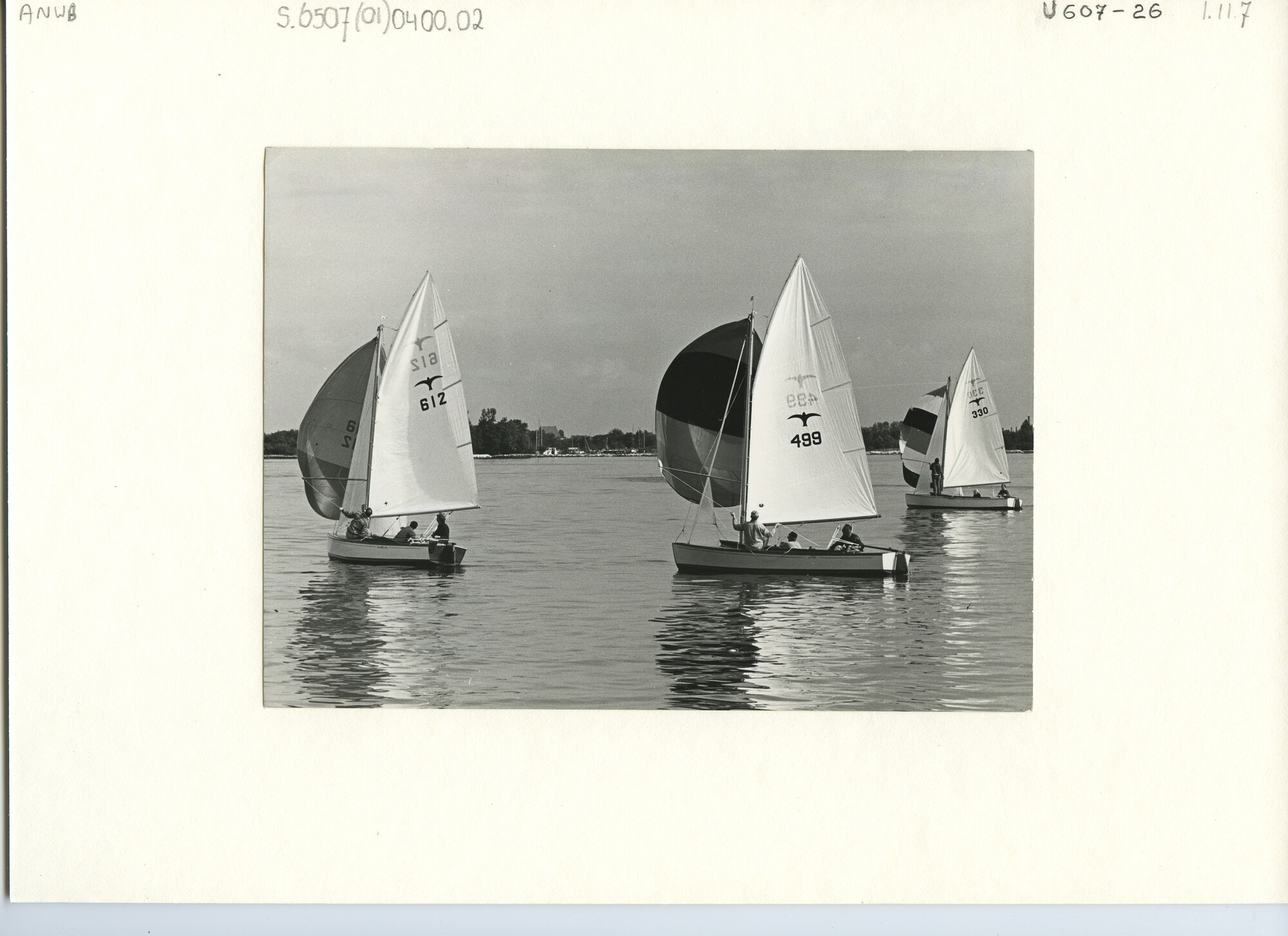 S.6507(01)0400.02; Foto van het Nederlands Kampioenschap Valken 1967 op de Westeinderplassen; foto