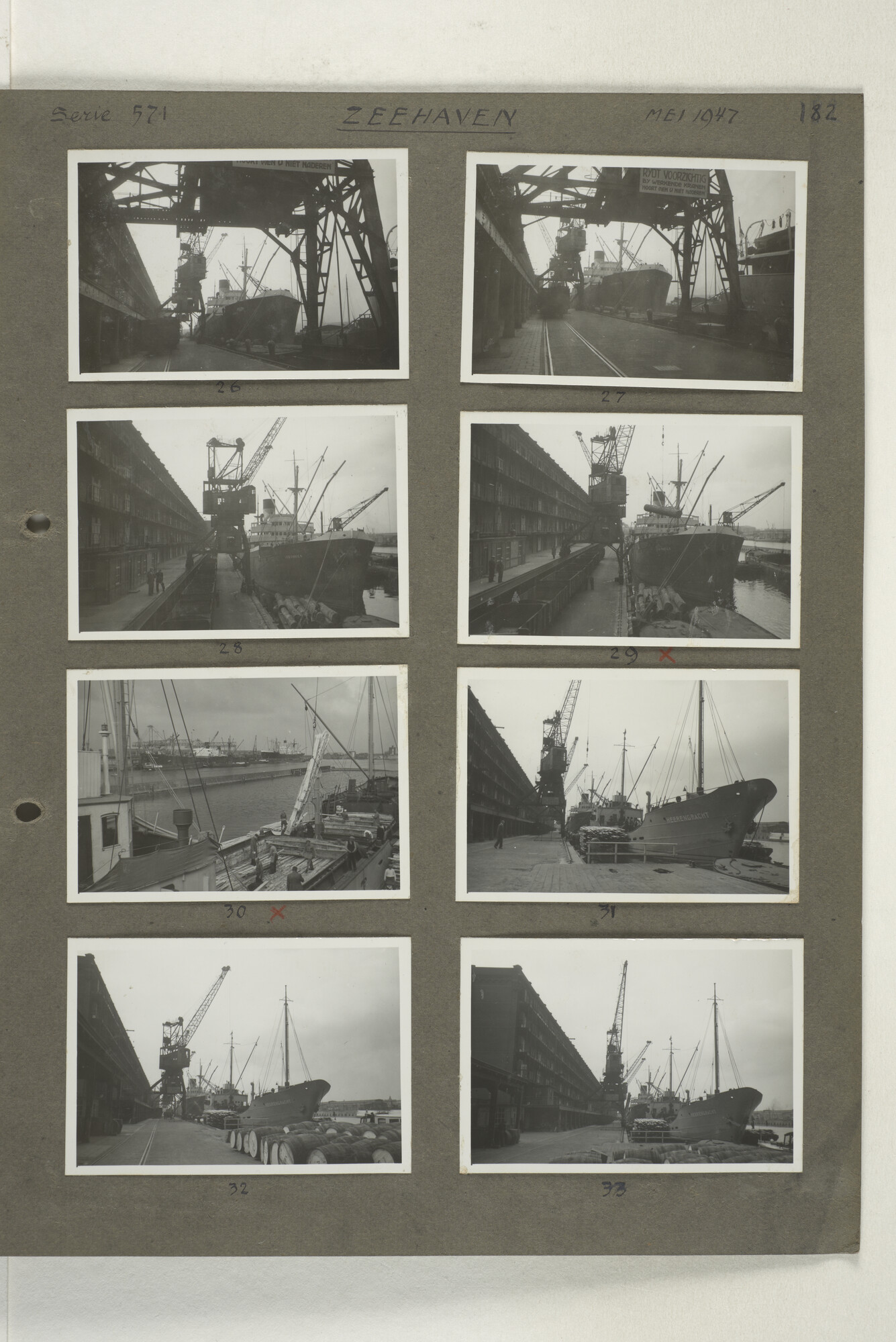 1998.2179; Omslag met een grote hoeveelheid proef foto's gemaakt in opdracht van de Gemeente Handelsinrichtingen in Amsterdam; omslag