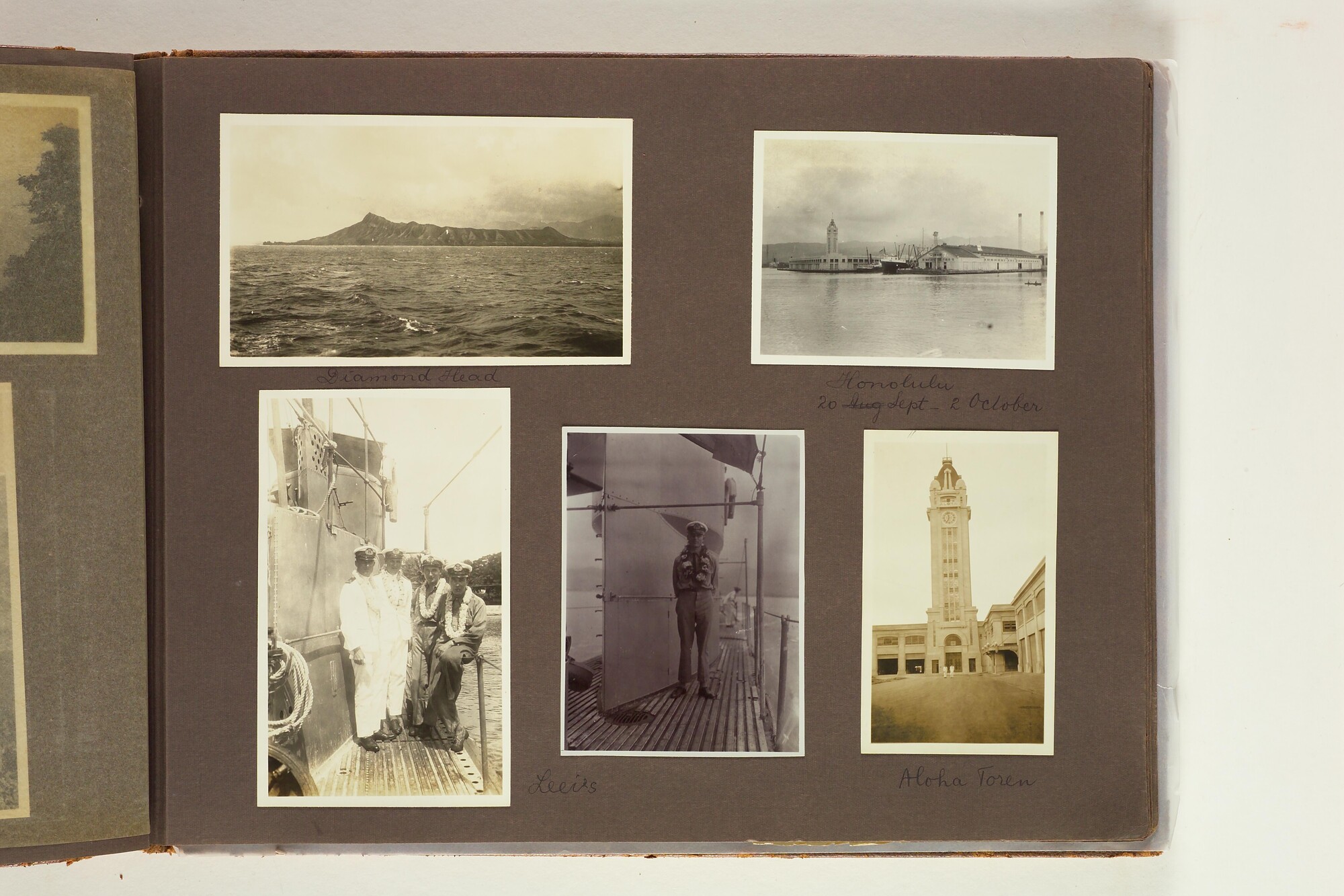 S.4660; Album van M.S. Wytema met foto's van de wereldreis van de onderzeeboot Hr.Ms. K XIII; fotoalbum
